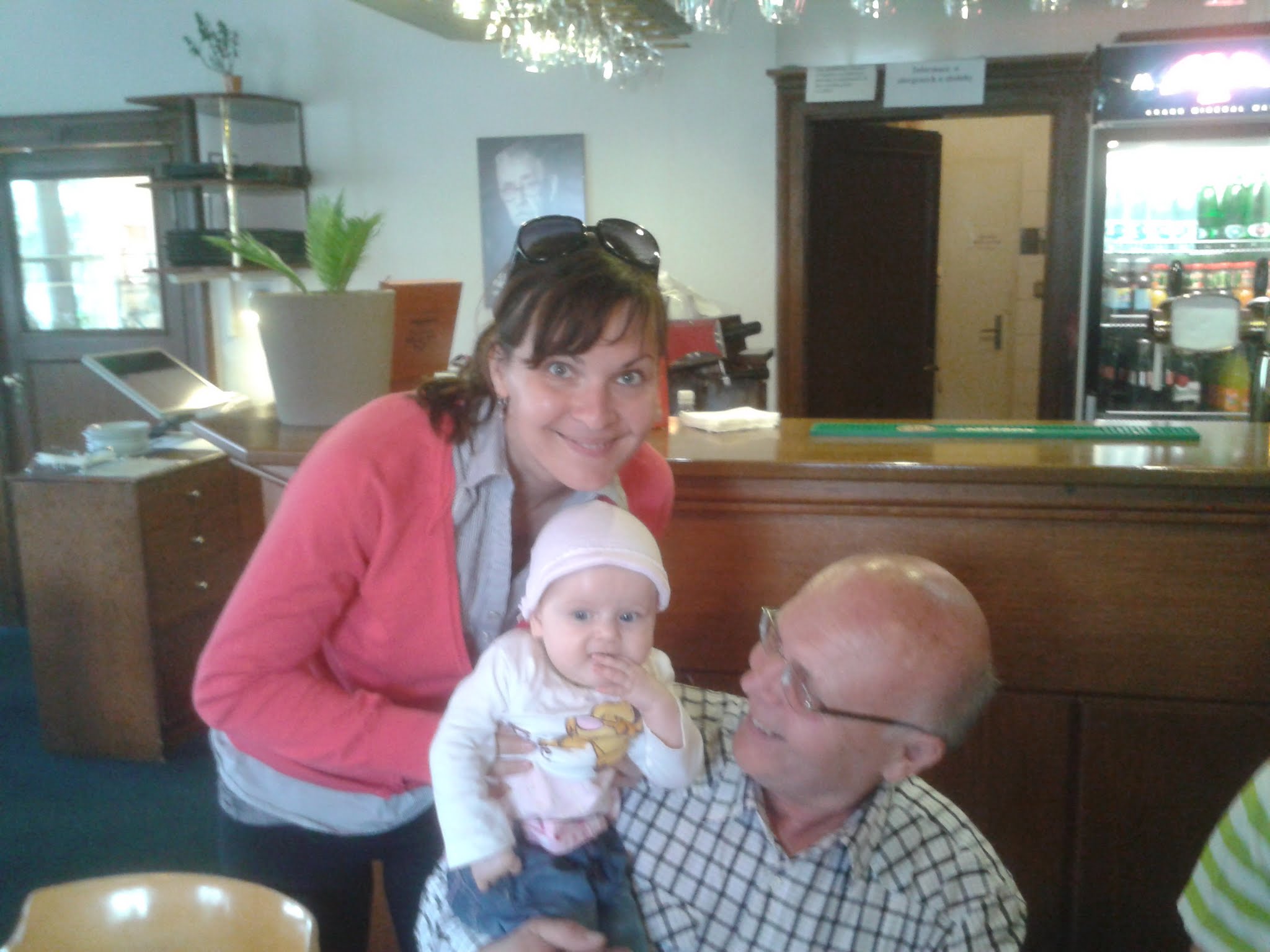 Album image copied from https://lh3.googleusercontent.com/-tOieLChXufA/VT6OCbMUrNI/AAAAAAAC4tw/V-lk1OMbY7kE8rWtMbiSYPCqvTdmlm-PgCLABGAYYCw/s0-U-I/2015-04-26%2B13.57.19.jpg