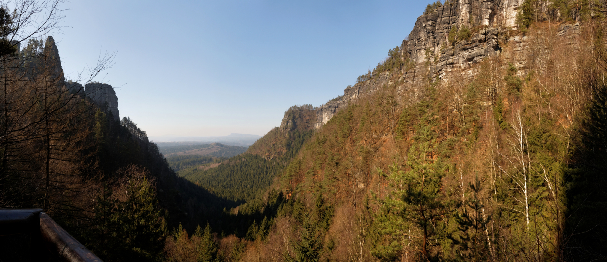 Album image copied from https://lh3.googleusercontent.com/-xR8CKnzKDYw/VRGkHQ7Vs-I/AAAAAAAAfz4/MqBSHRFvQpsfpkpqORgX4OlRTlYVGV2sQCLABGAYYCw/s0-U-I/IMG_0864_DxO_web_Panorama_DxO_web.jpg