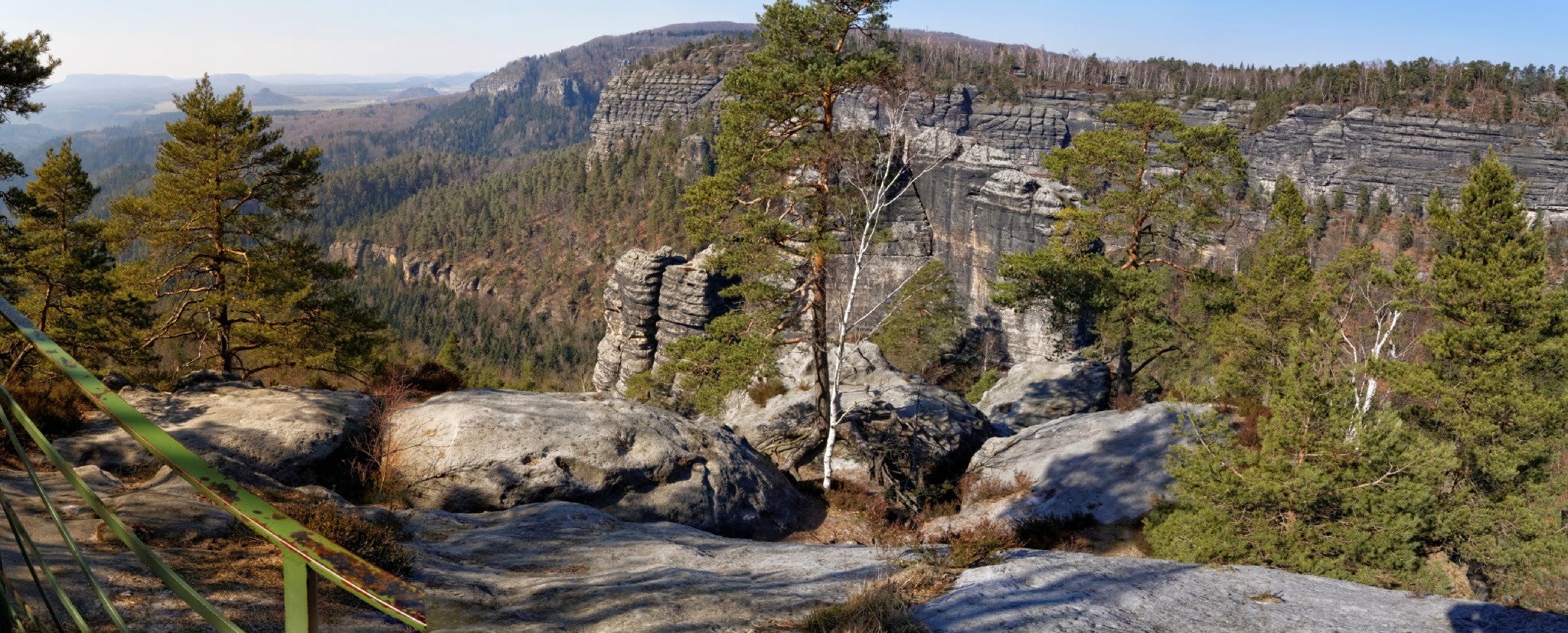 Album image copied from https://lh3.googleusercontent.com/-BHw7lWyFCKE/VRGkKf-zoaI/AAAAAAAAfz8/_ska14JnHcM/w2048-h827/IMG_0889_DxO_web_Panorama_DxO_web.jpg