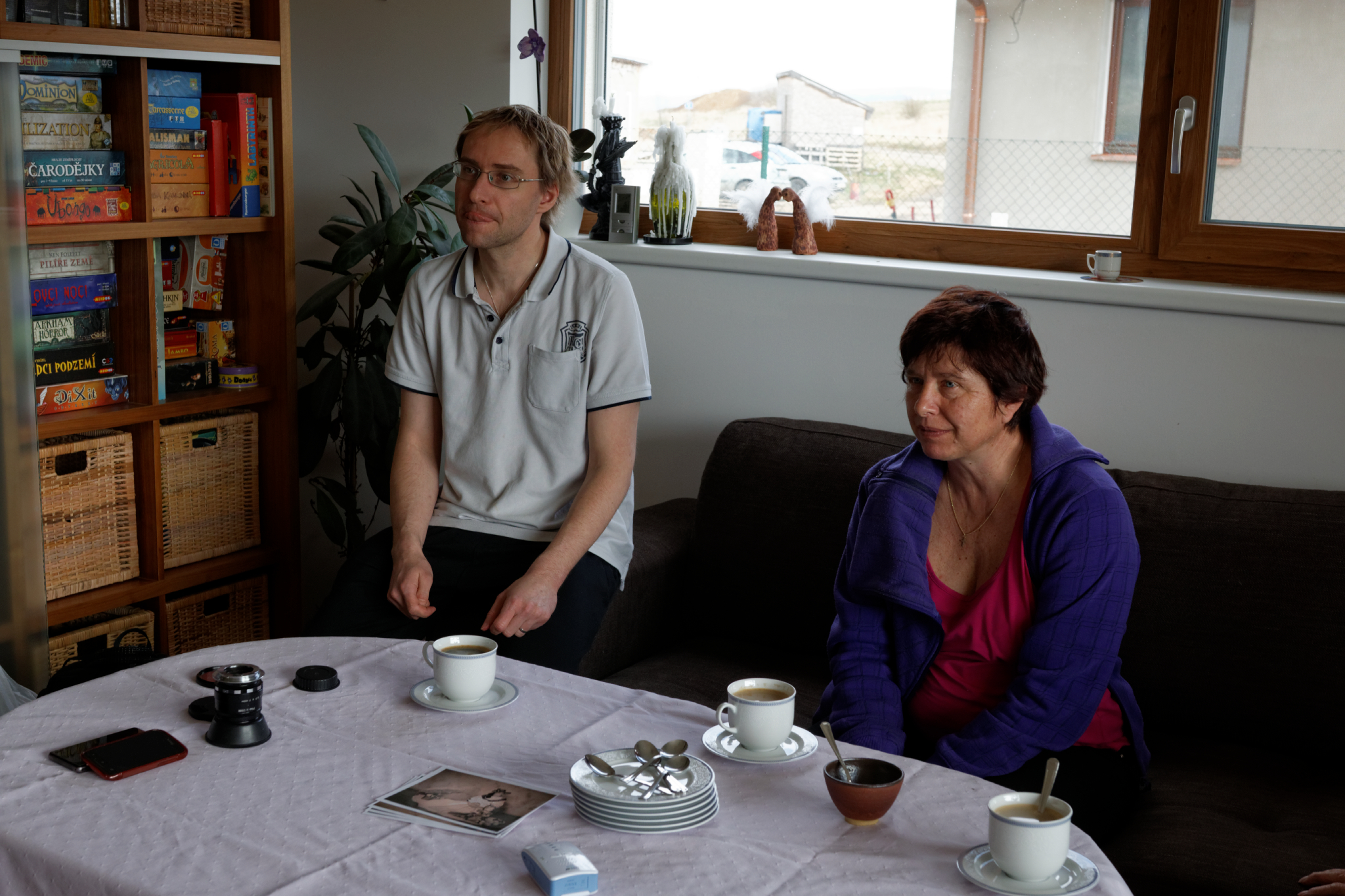 Album image copied from https://lh3.googleusercontent.com/-vI_xfaFTfOM/VRcfzuXHAHI/AAAAAAAAfa8/kHduzAd718Ei7_FdS5vjcSJqTcAMWeECACLABGAYYCw/s0-U-I/IMG_1142_DxO_web.jpg