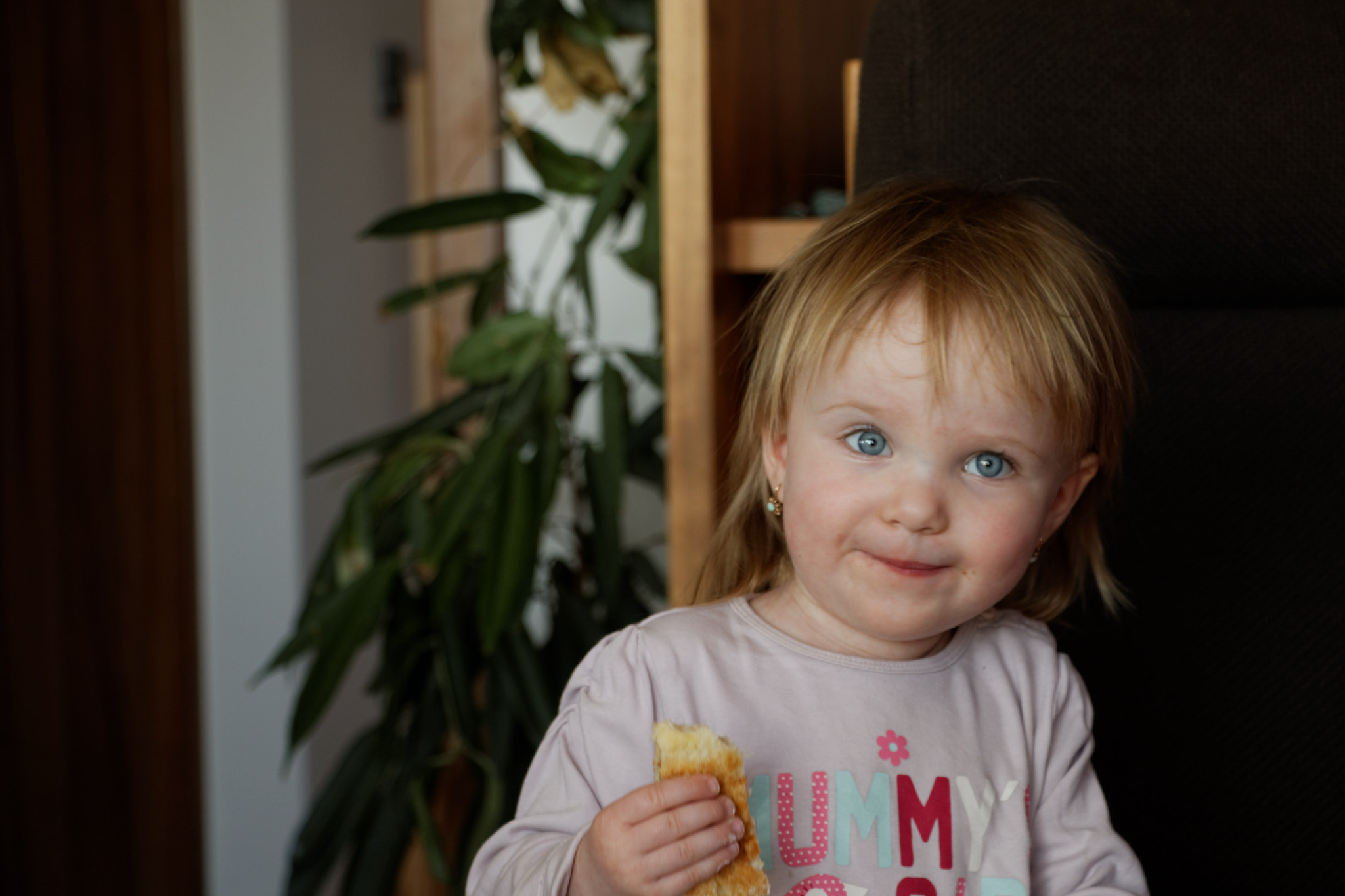 Album image copied from https://lh3.googleusercontent.com/-lFihuus1Csw/VRcifca3hpI/AAAAAAAAfh0/QZOEbStPxyQnw6NNZNkYjxSAaWanH9uAwCLABGAYYCw/s0-U-I/IMG_1217_DxO_web.jpg