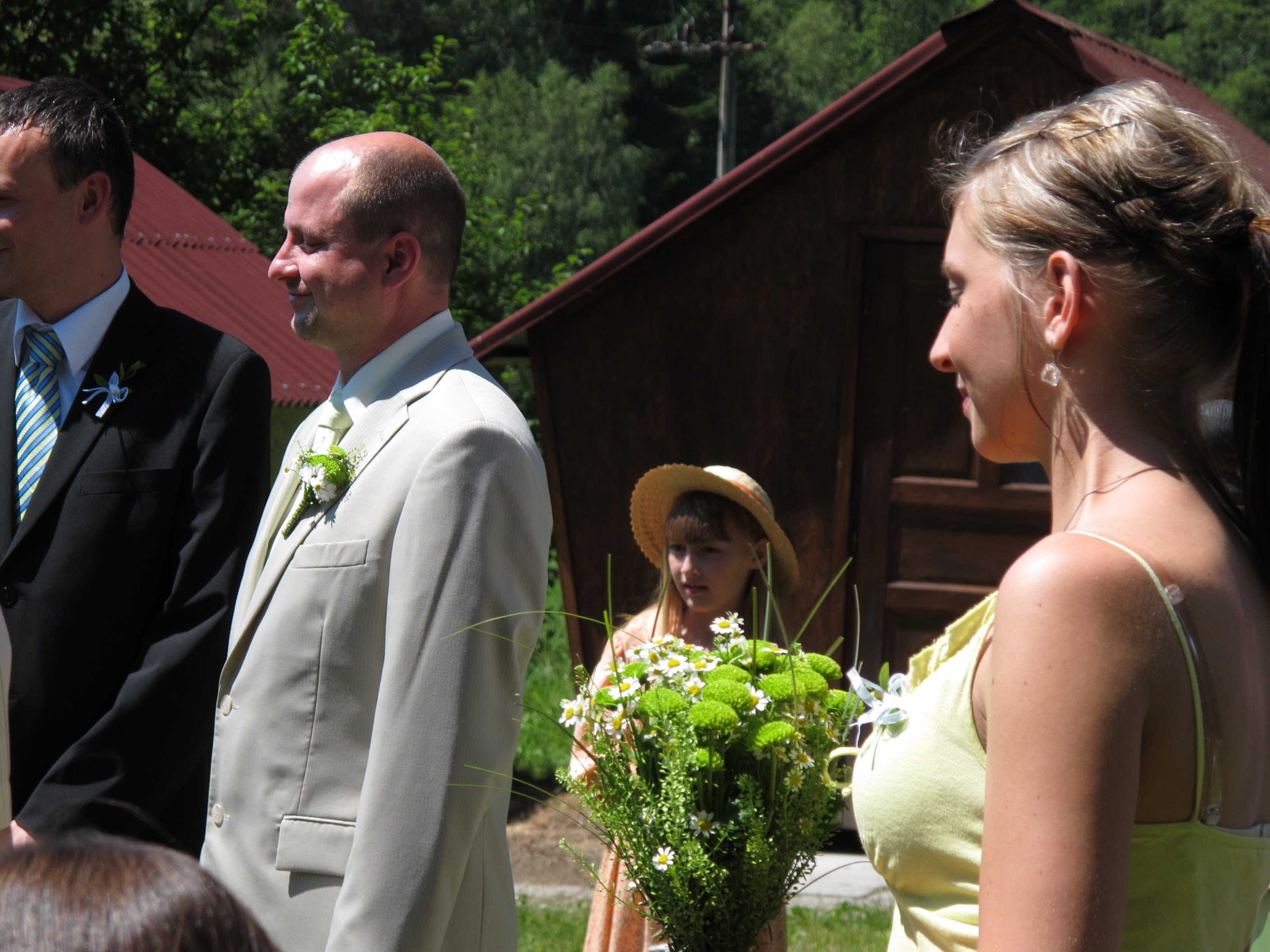 Album image copied from https://lh3.googleusercontent.com/-dVTsj7yKkCI/WCCOdj7s1bI/AAAAAAAC4uA/Kz1VH9Eg9worv9Gfrot1ywa1eP1f30D4QCLABGAYYCw/s0-U-I/IMG_1940.JPG