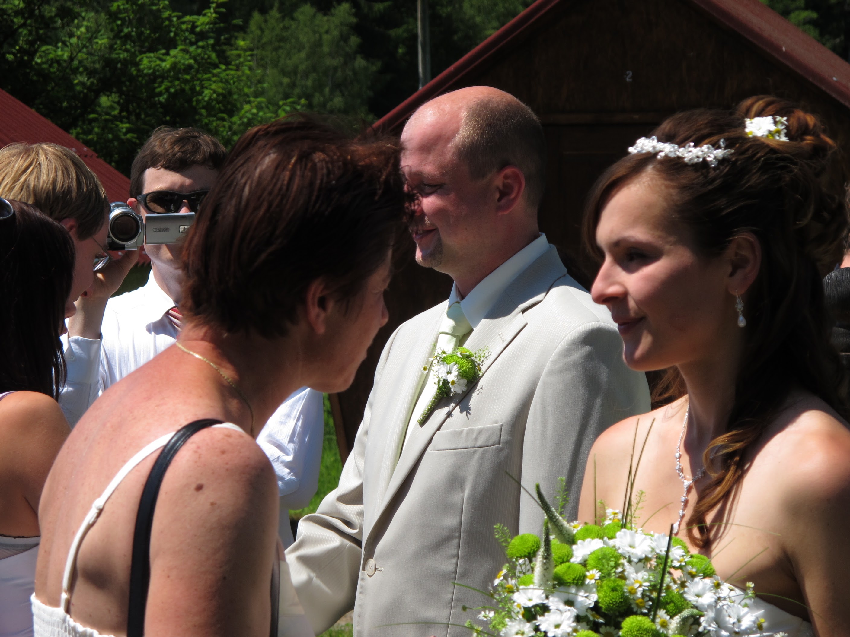 Album image copied from https://lh3.googleusercontent.com/-okGzEhEBkg8/WCCOdsc14sI/AAAAAAAC4uA/zzT8-sq-YLsqz1H-H5tGbs3ntB6xccJHgCLABGAYYCw/s0-U-I/IMG_2008.JPG