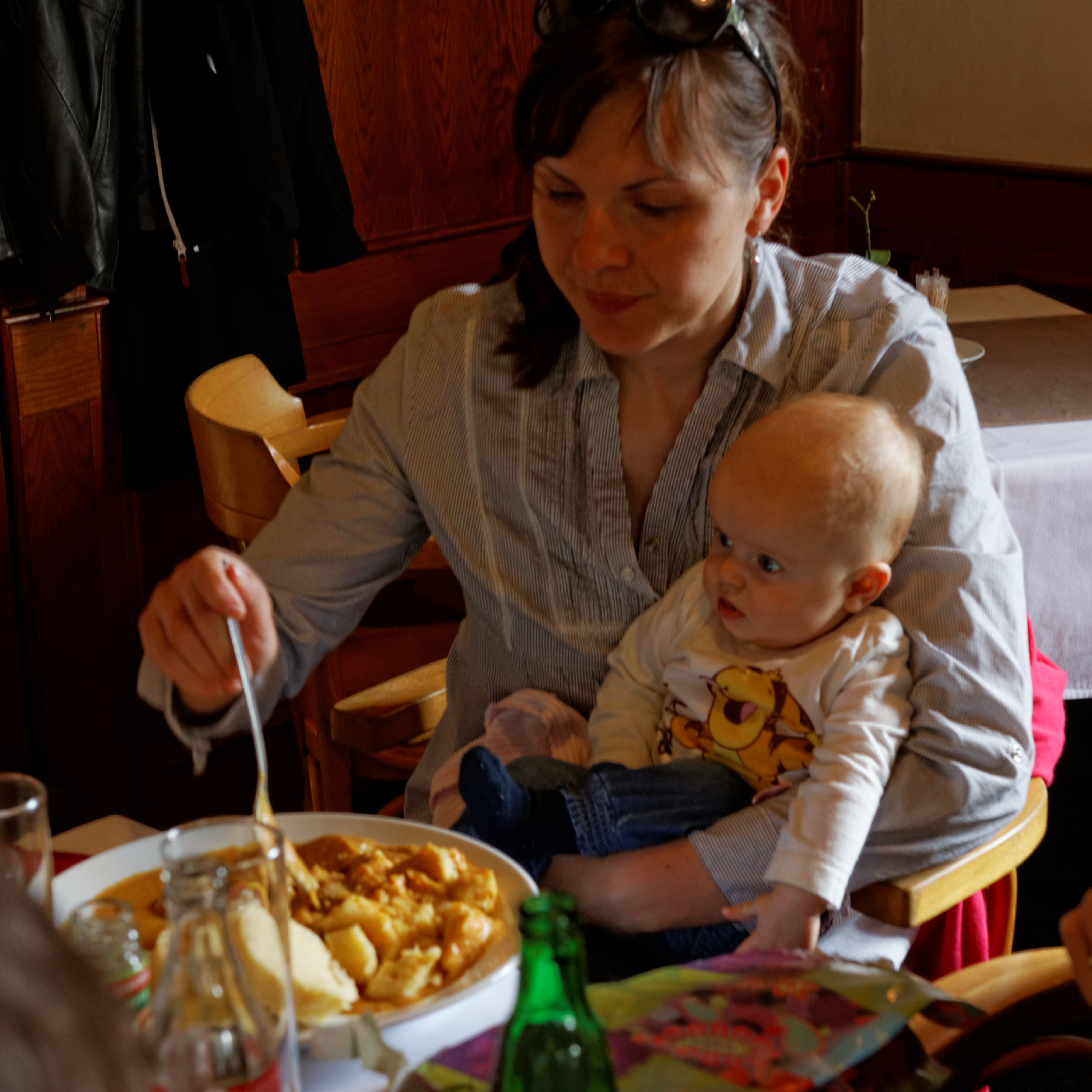 Album image copied from https://lh3.googleusercontent.com/-Kp1zCVggPRU/VT6On6NwhRI/AAAAAAAC4tw/_Iw7q_A0rEIUOrhPWCTjt6tsxcQ1YpzdwCLABGAYYCw/s0-U-I/IMG_2141_DxO_web.jpg