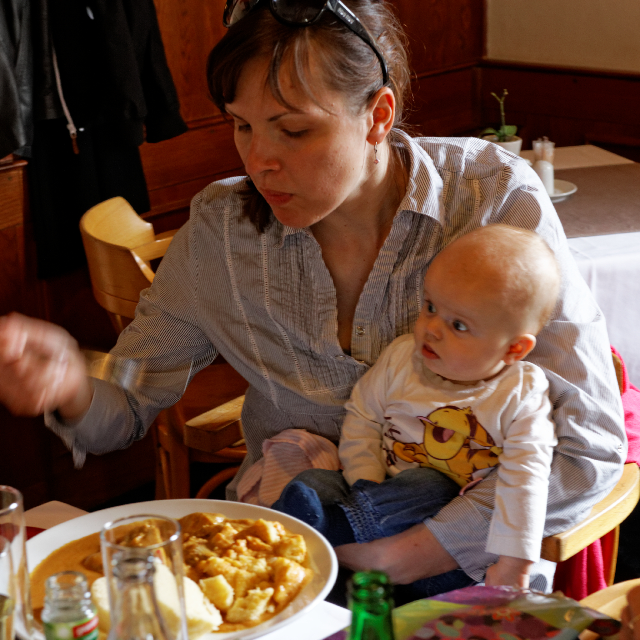 Album image copied from https://lh3.googleusercontent.com/-djS86JzF8Qc/VT6OuVAgfrI/AAAAAAAC4tw/RHK0YB0-vWESM4TYTqQgwIiPmF6CyAABgCLABGAYYCw/s0-U-I/IMG_2144_DxO_web.jpg