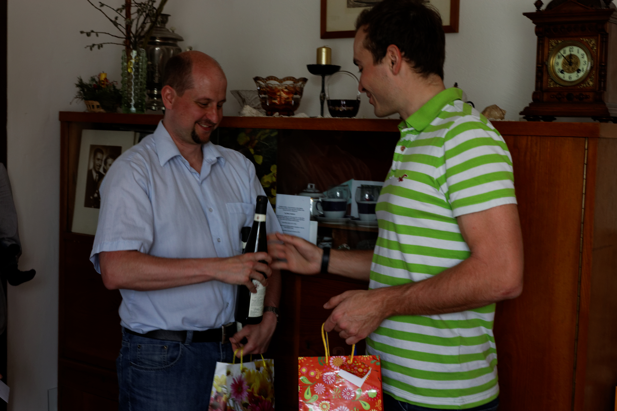 Album image copied from https://lh3.googleusercontent.com/-MR0wRuxGPLA/VT6PJdgf3UI/AAAAAAAC4tw/XUj5j7S1ZJEBJX2tCi1QAhp0G4GfQ41-QCLABGAYYCw/s0-U-I/IMG_2154_DxO_web.jpg