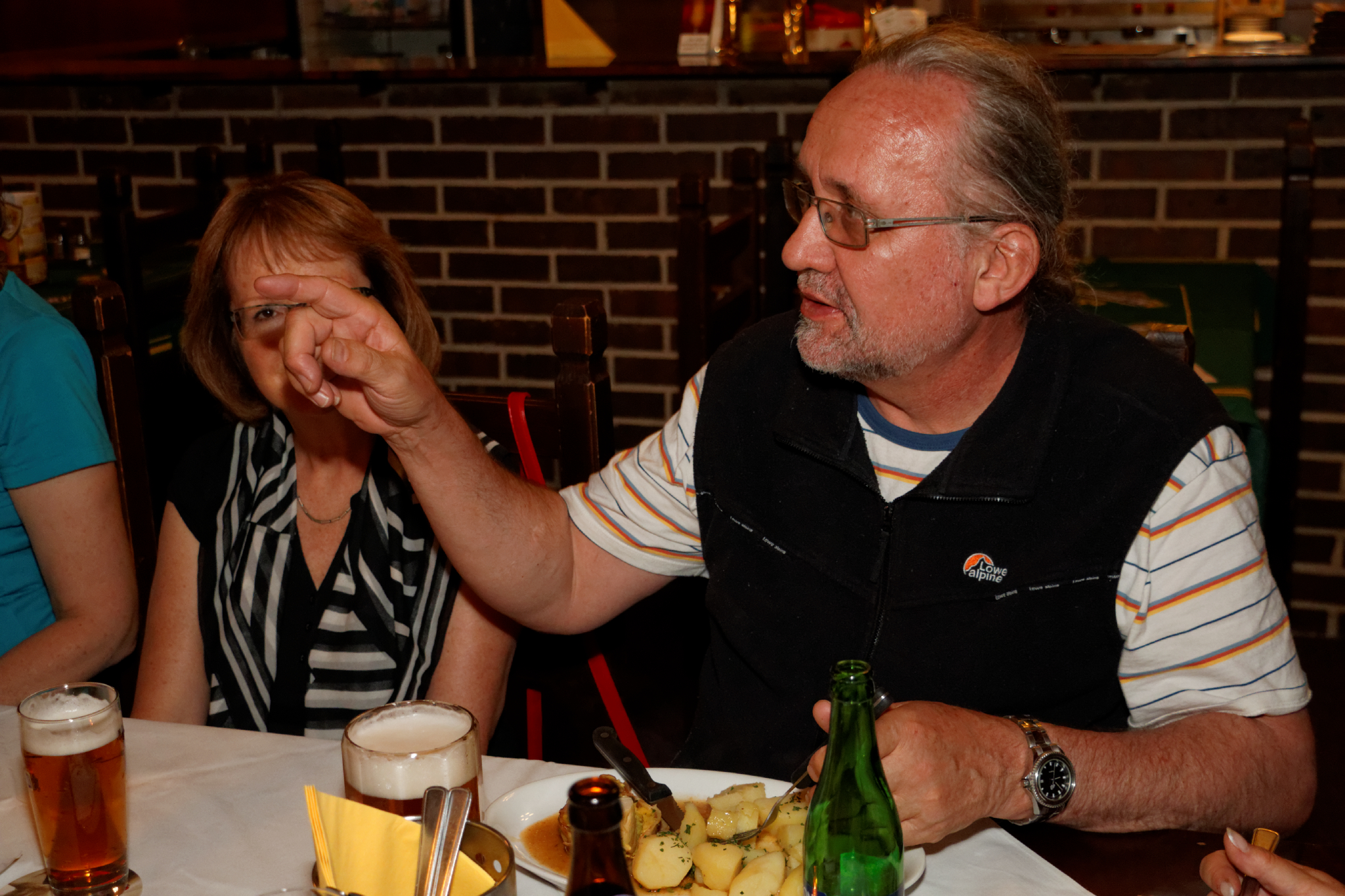 Album image copied from https://lh3.googleusercontent.com/-VK3c8UOpezs/VVm8dpiUZQI/AAAAAAAC3JU/UKzBw3LpiRISYPPYXpLBgPinizbZVDDtwCLABGAYYCw/s0-U-I/IMG_2685_DxO_web.jpg