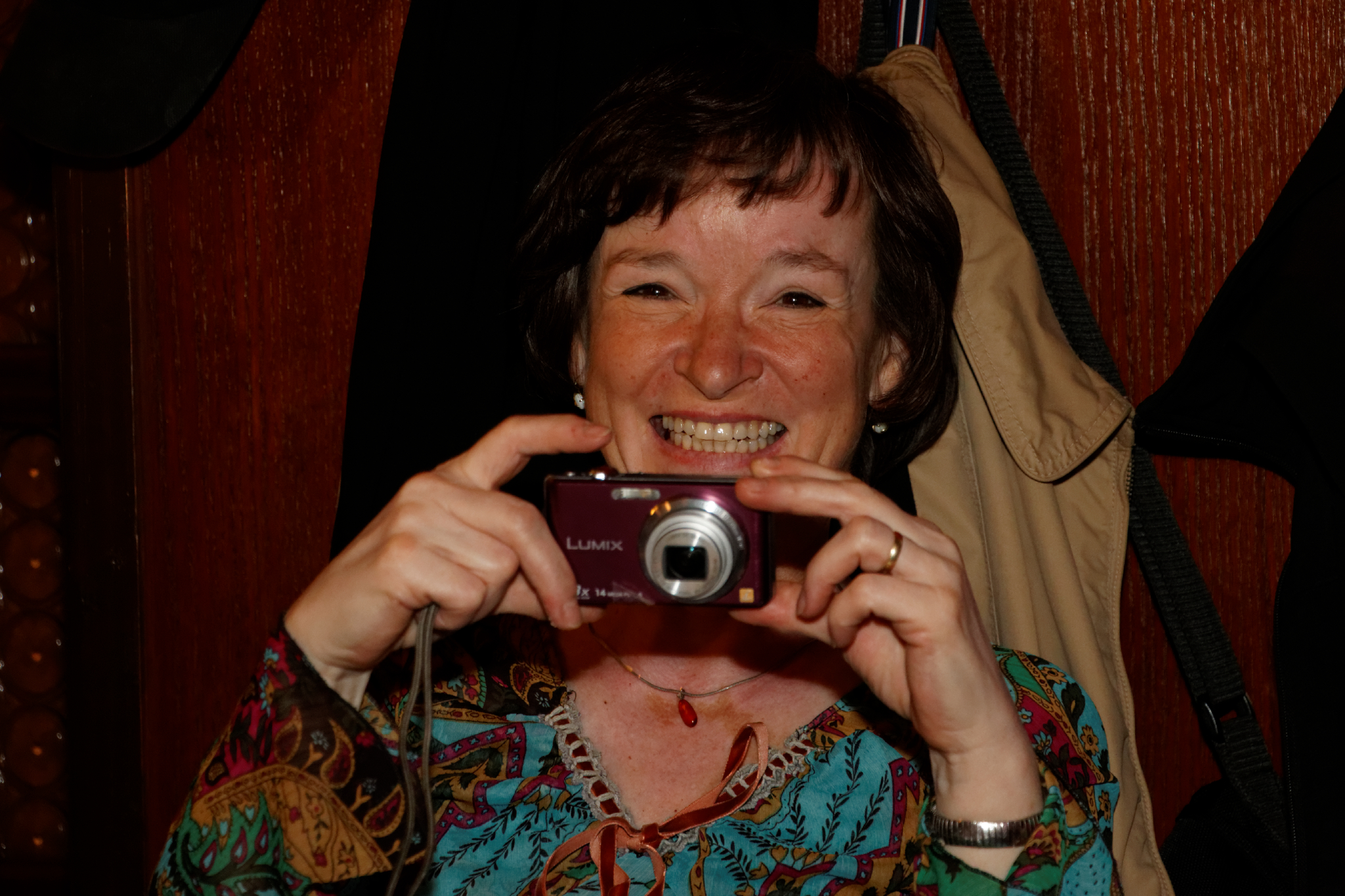 Album image copied from https://lh3.googleusercontent.com/-t8p23F0n3GA/VVm8k9rxdDI/AAAAAAAC3JQ/gJ3rsM53LT0Whz5z5N9ohJsillFkt4a1ACLABGAYYCw/s0-U-I/IMG_2687_DxO_web.jpg