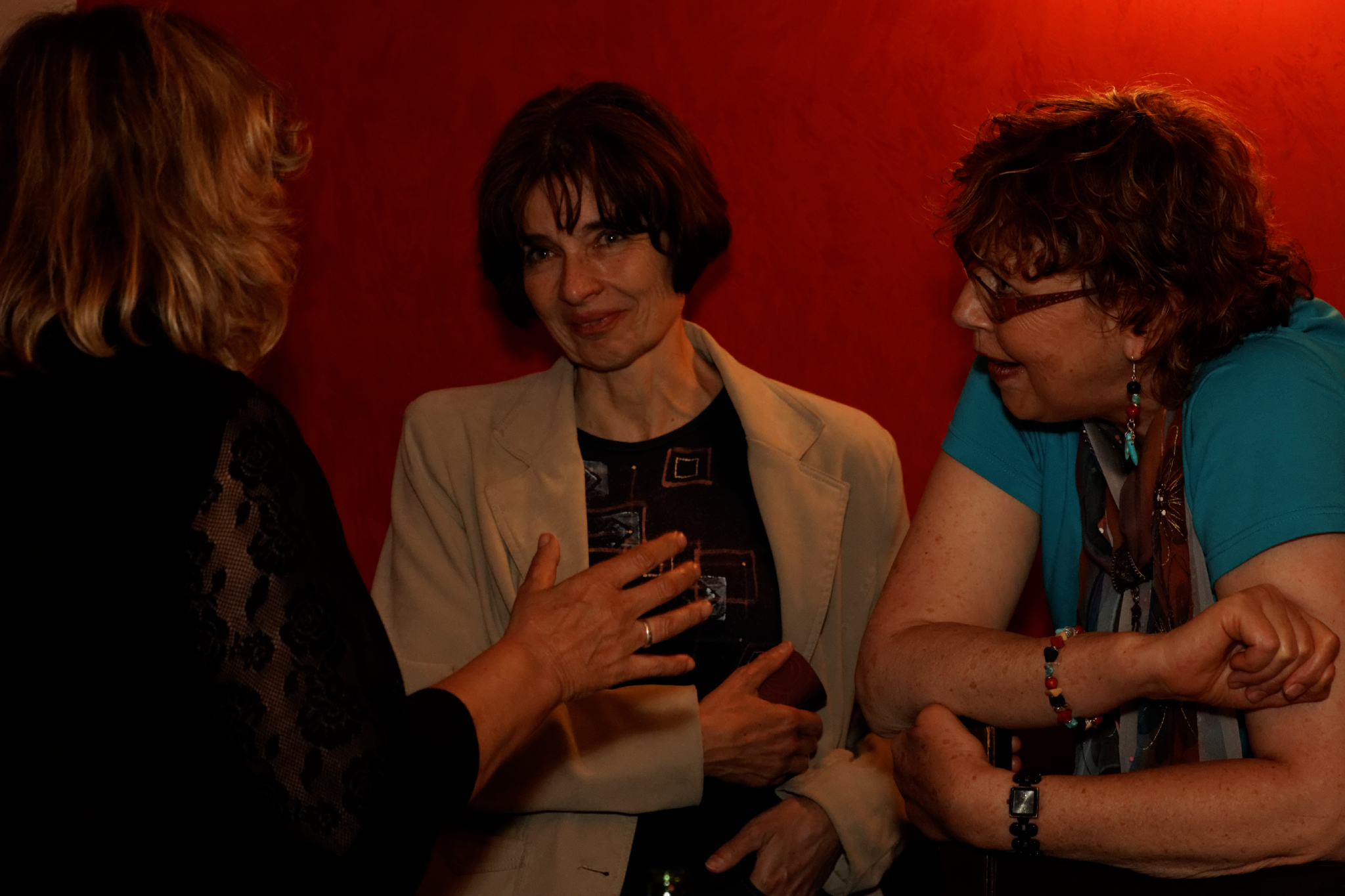 Album image copied from https://lh3.googleusercontent.com/-hKy3dJ9uiro/VVnAD_xZM6I/AAAAAAAC3JA/8Ar-dpYoScIiO2-7bAhY-pdeU1v_q4GzQCLABGAYYCw/s0-U-I/IMG_2759_DxO_web.jpg