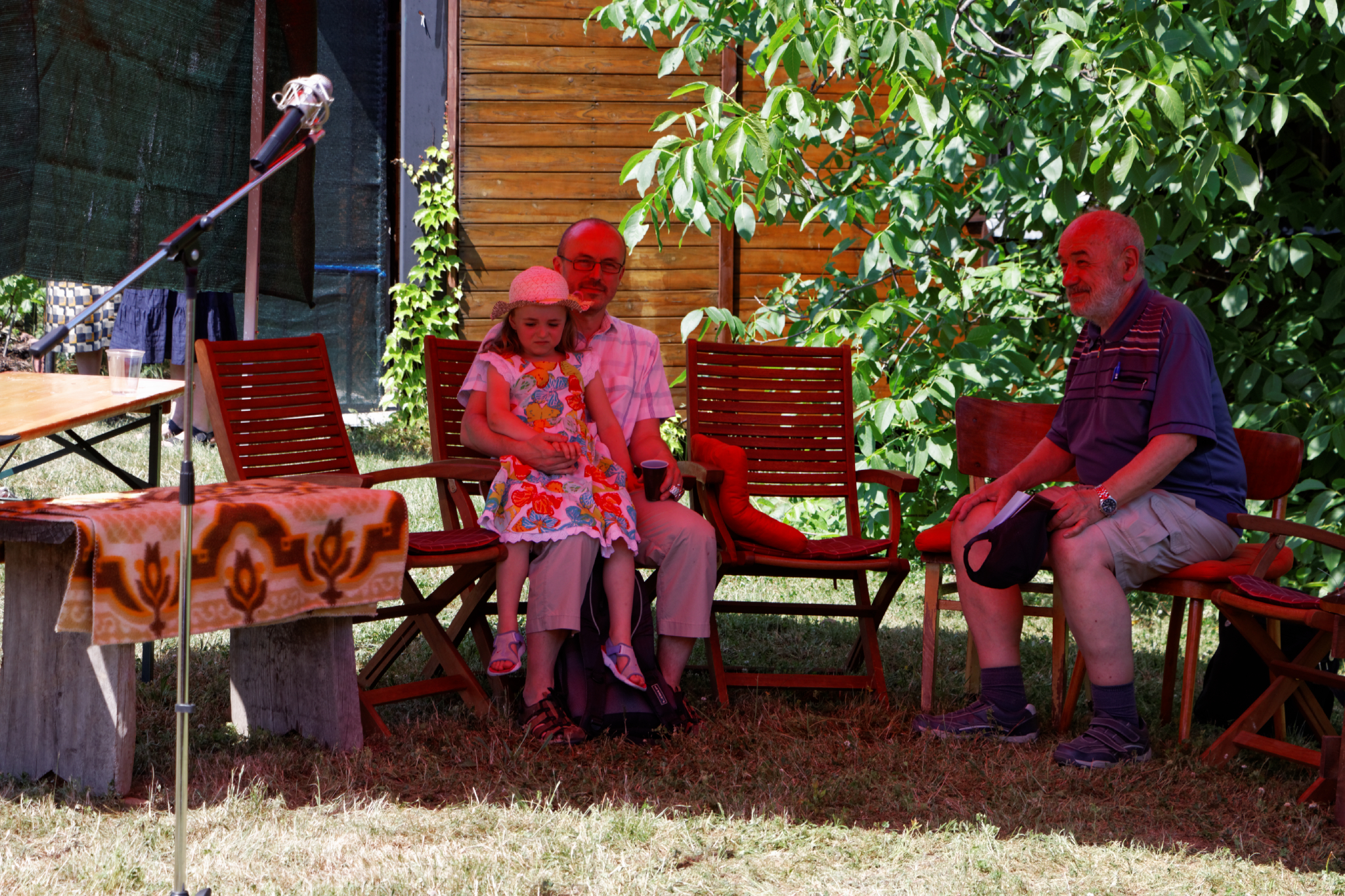 Album image copied from https://lh3.googleusercontent.com/-f8epvetI2rg/VXlGrJPOy_I/AAAAAAACHxo/X4J2gGA13HA0uEFj5z7KPBd_P7UCYlyRgCLABGAYYCw/s0-U-I/IMG_3399_DxO_web.jpg