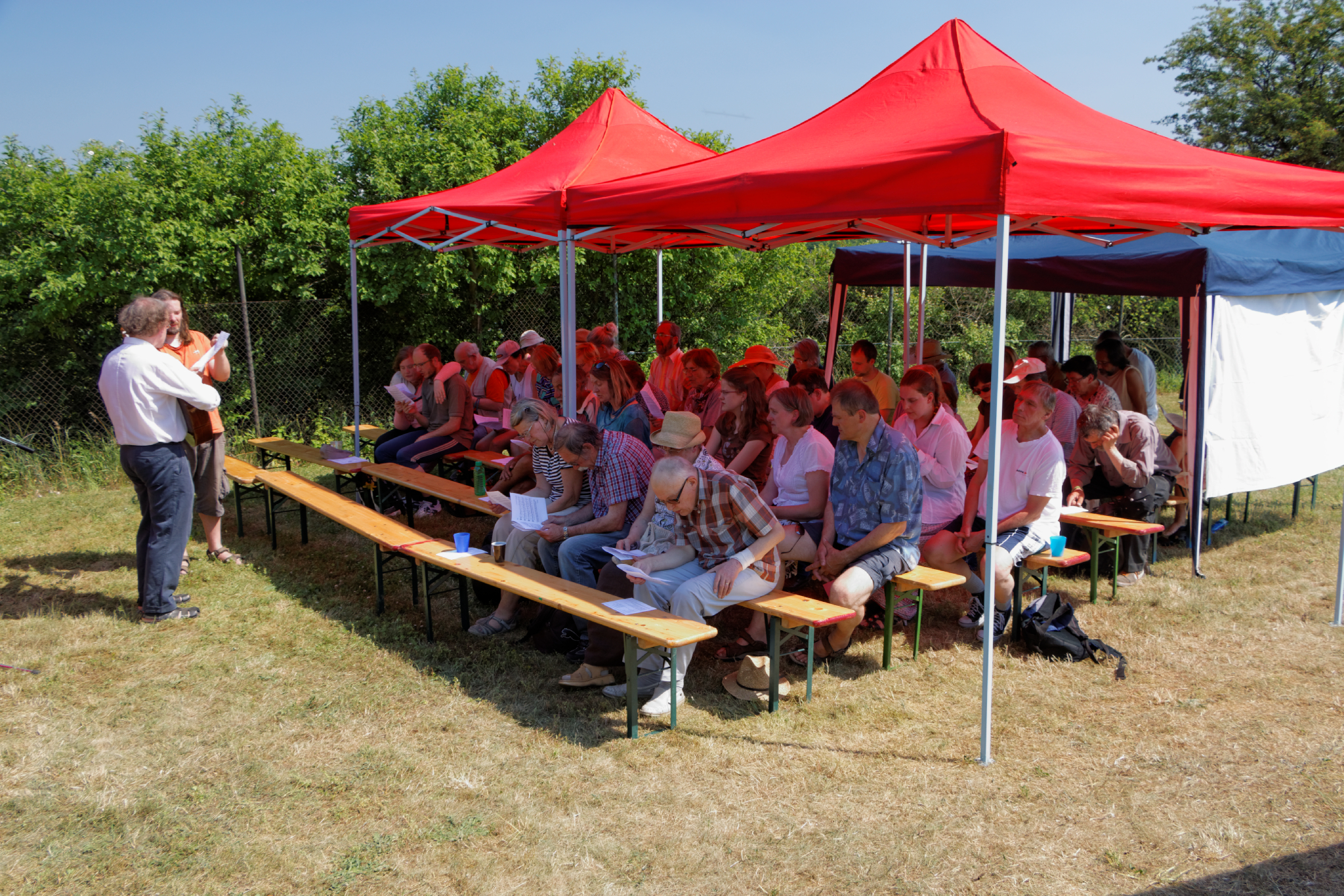 Album image copied from https://lh3.googleusercontent.com/-PwAUh5TfAyM/VXlH82xvkiI/AAAAAAAC3JA/lE9AlrUIEPU_19Z9z_L8-q_xap27OBbZQCLABGAYYCw/s0-U-I/IMG_3415_DxO_web.jpg