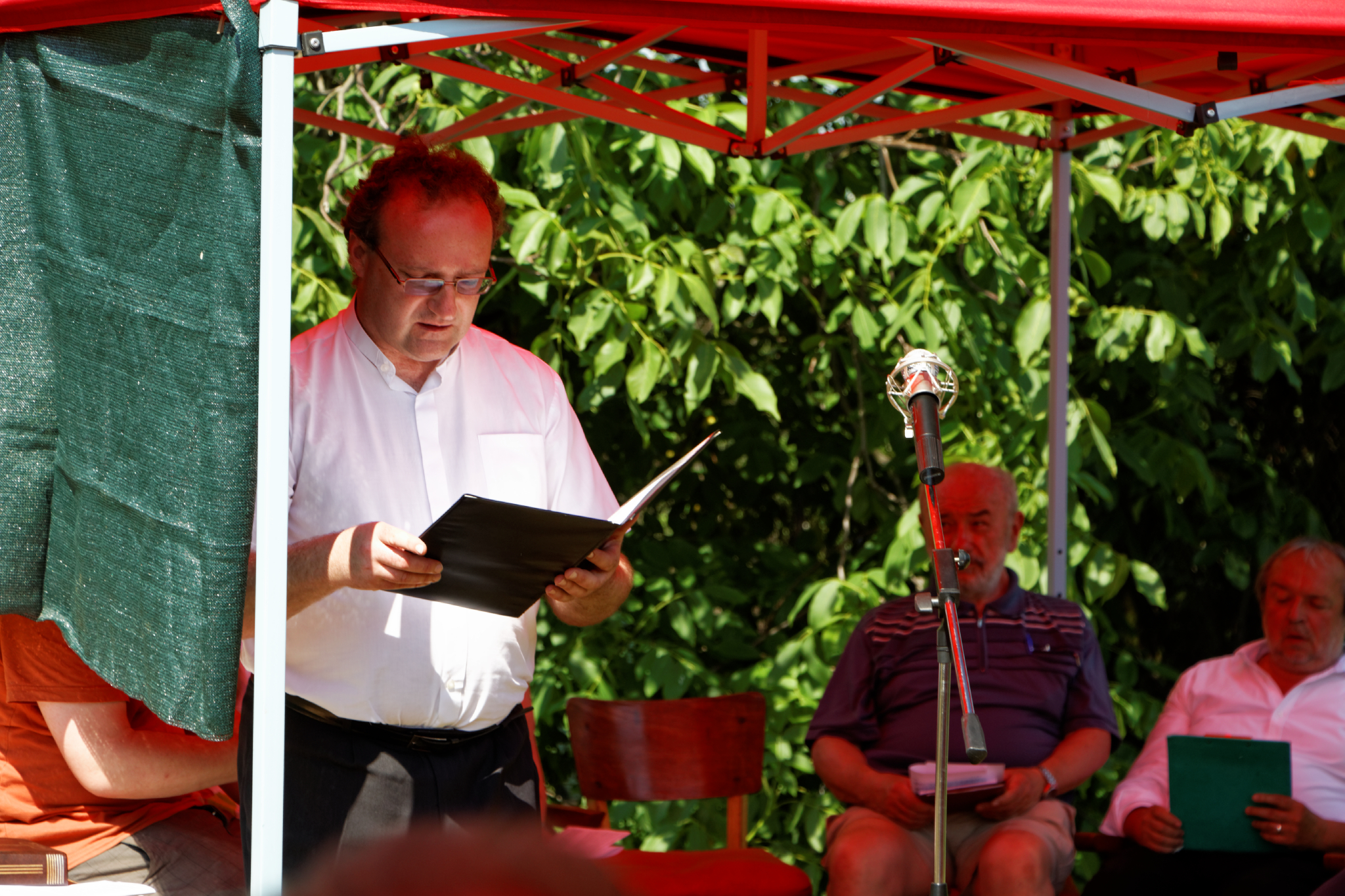 Album image copied from https://lh3.googleusercontent.com/-yjMcxh0Pj3k/VXl5I-MFOBI/AAAAAAAC3I8/okQa9NfgYWUUT0ch0-oNch0r931Gd2n-gCLABGAYYCw/s0-U-I/IMG_3421_DxO_web.jpg