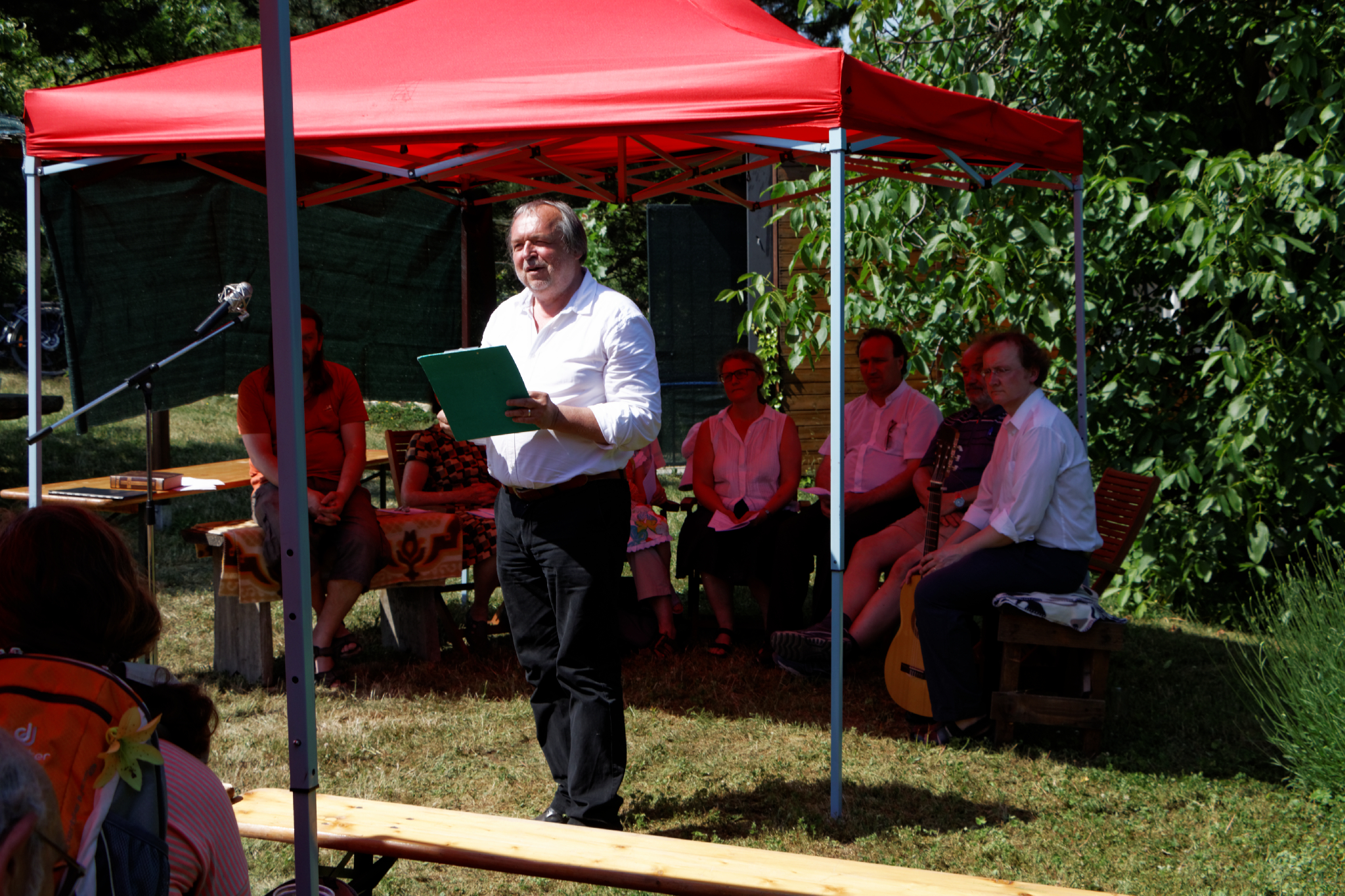 Album image copied from https://lh3.googleusercontent.com/-rvqjcm9a0Q8/VXlI1N_n6EI/AAAAAAAC3I8/wSCTIeKATh45V5avWZ9FZyvPisZz-TSegCLABGAYYCw/s0-U-I/IMG_3425_DxO_web.jpg