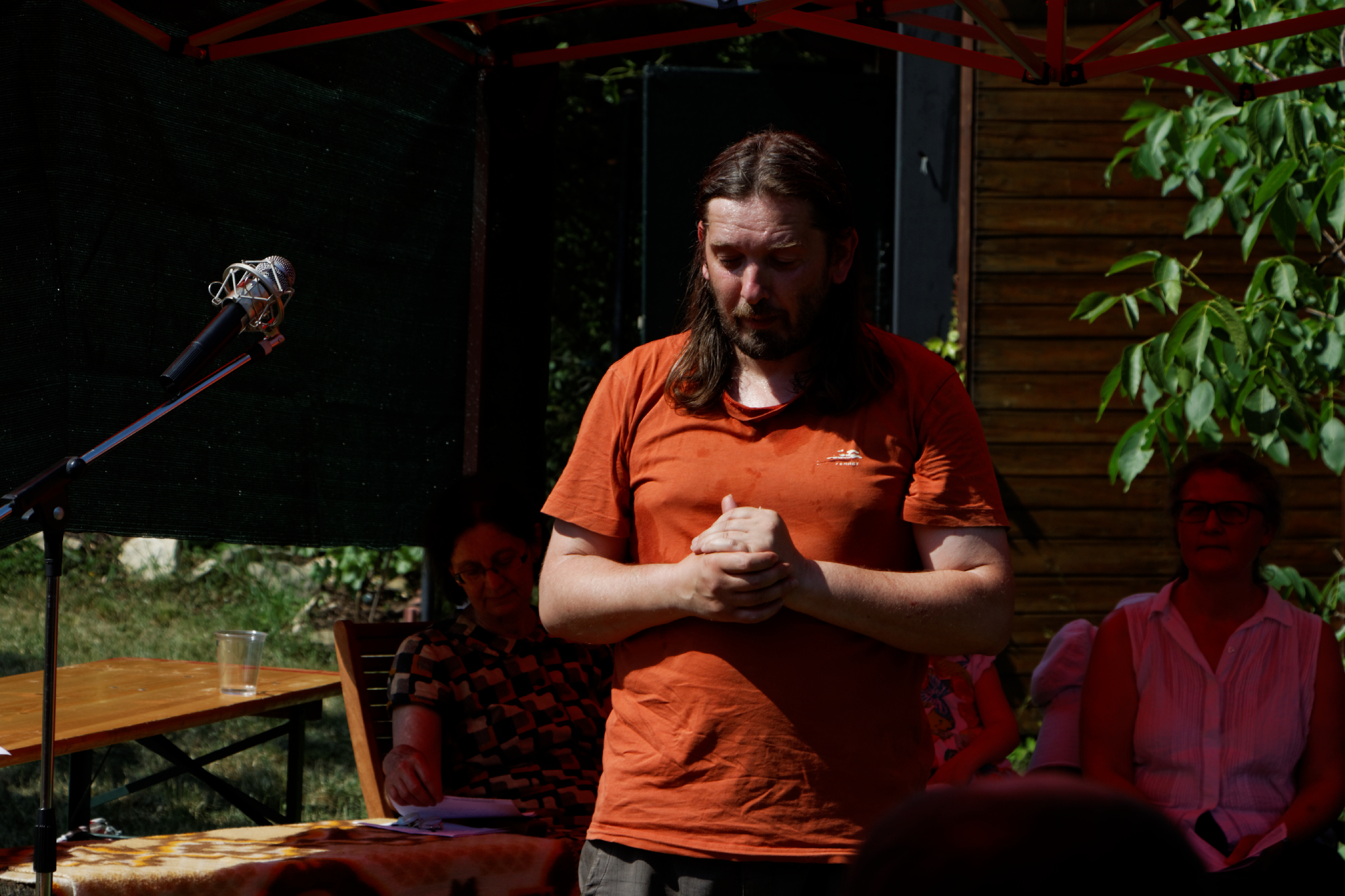 Album image copied from https://lh3.googleusercontent.com/-Fur7tT9mNdc/VXlJftqmmYI/AAAAAAAC3I8/iv62bZPfum8NcDIJ0oaW6fb6wMV8TXm9gCLABGAYYCw/s0-U-I/IMG_3432_DxO_web.jpg