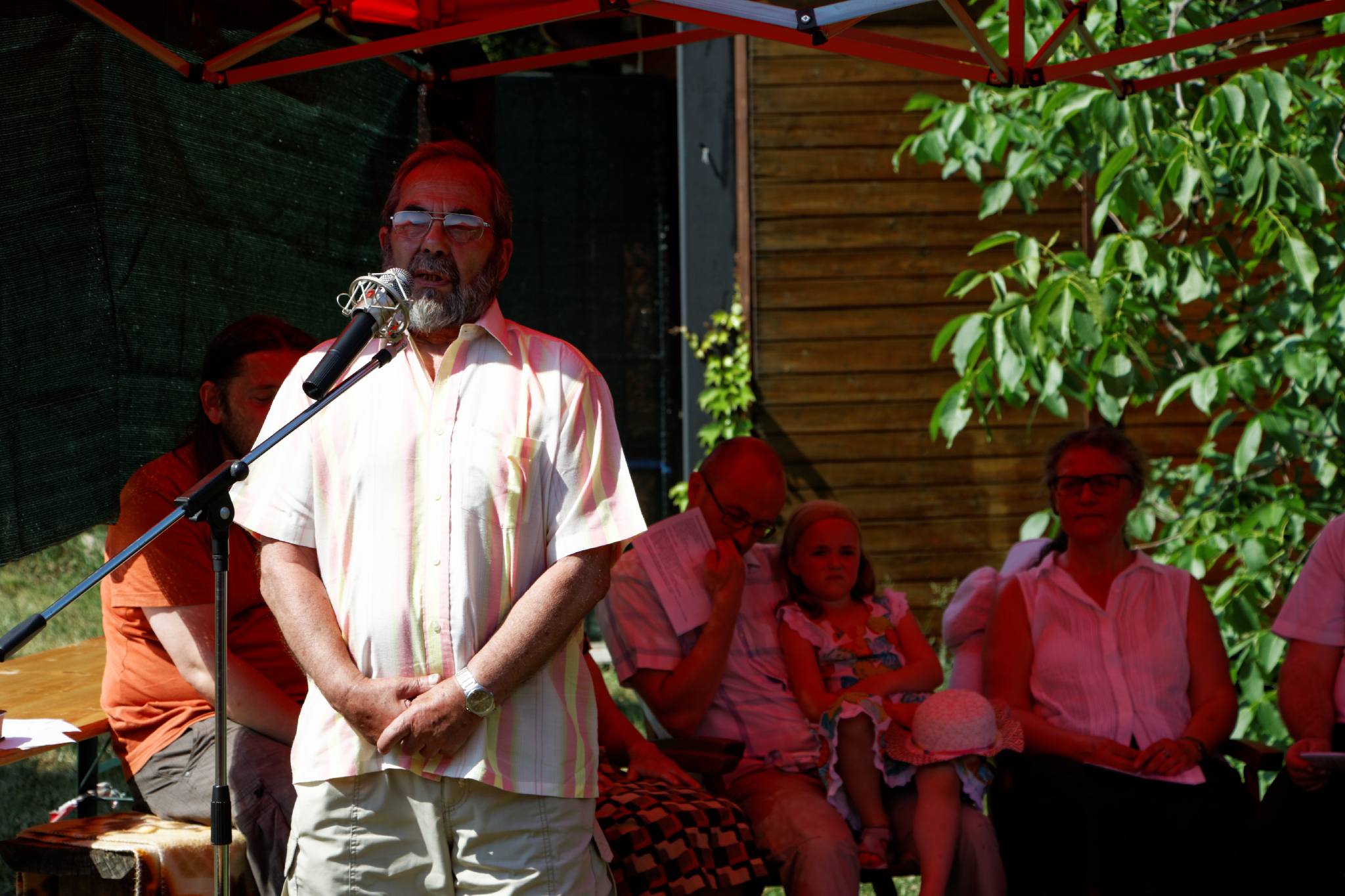 Album image copied from https://lh3.googleusercontent.com/-_NPQFdsFm-A/VXlJqVnBqPI/AAAAAAAC3I8/DOePizP-MQAaexcDMZ6lqefh43KmIiFnQCLABGAYYCw/s0-U-I/IMG_3435_DxO_web.jpg