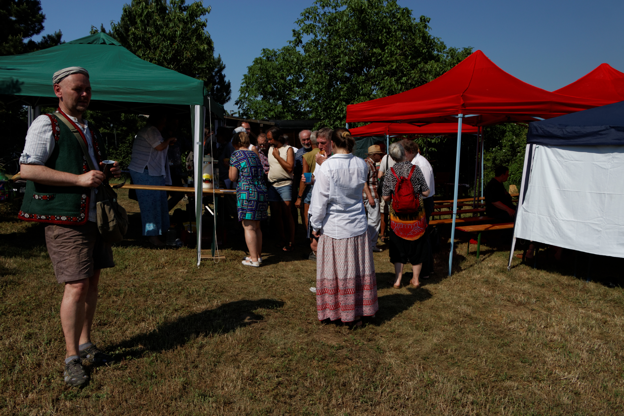 Album image copied from https://lh3.googleusercontent.com/-S9wvV-Sg34U/VXlKGOOnIrI/AAAAAAAC3I8/UA6sO_9xyXIGmGldbujEwHKSf_6T21rhgCLABGAYYCw/s0-U-I/IMG_3441_DxO_web.jpg