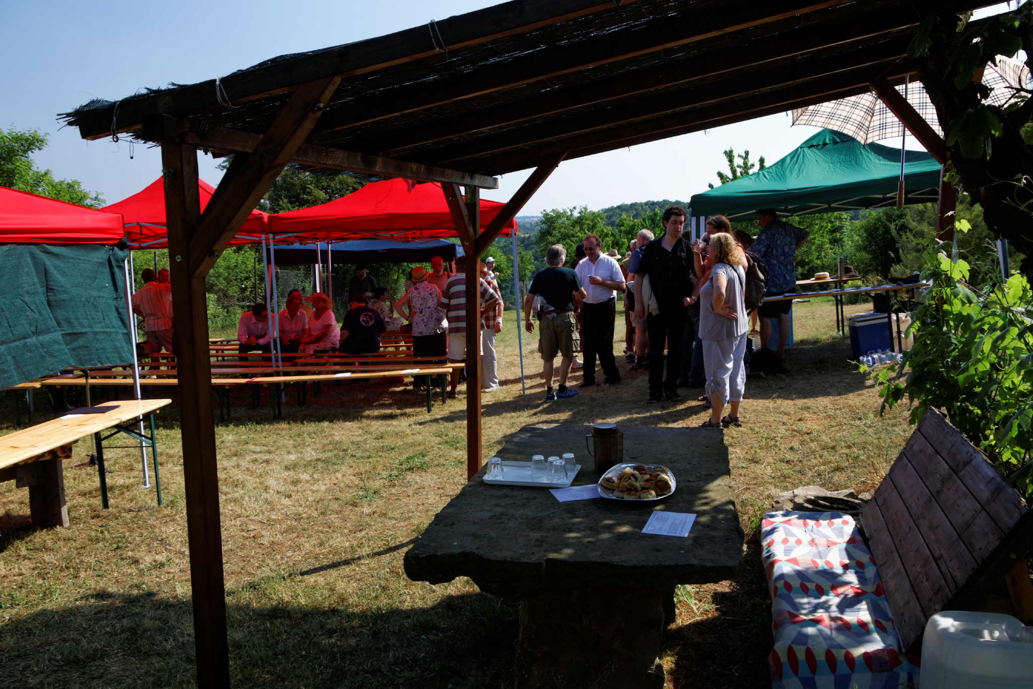 Album image copied from https://lh3.googleusercontent.com/-CJIMn1uVGDM/VXlKNZBWxwI/AAAAAAAC3I4/rZTmK183mm4q0Evw72trpsaYVah24z7KgCLABGAYYCw/s0-U-I/IMG_3442_DxO_web.jpg