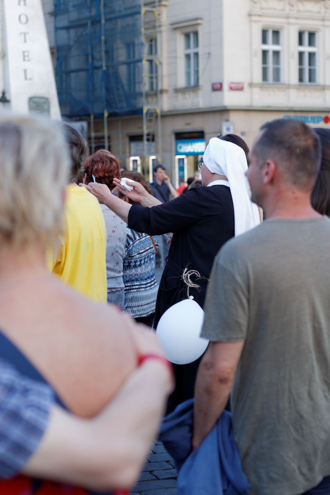 Album image copied from https://lh3.googleusercontent.com/-6iVnJ6egEvg/VXmZ0iDHfXI/AAAAAAAAyVI/owoFCul4LIo4CkqZ3dex4gIBNm7jmWQ_gCLABGAYYCw/s0-U-I/IMG_3485_DxO_web.jpg