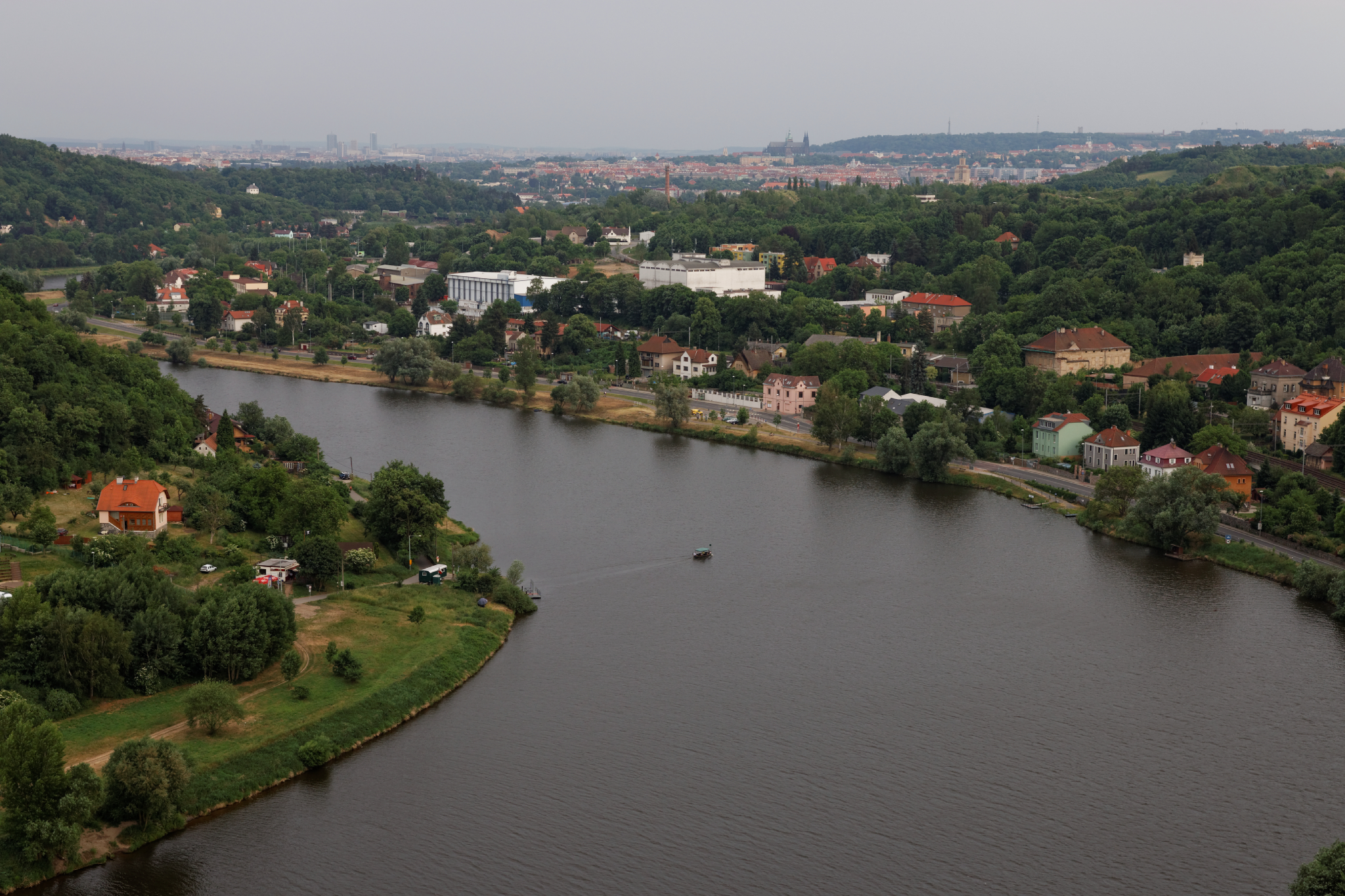 Album image copied from https://lh3.googleusercontent.com/-p72s6N0fs0U/VXl2DicE-NI/AAAAAAAC3I4/w-2YekTkvlAZAmaYuVdRwEhlusQA4WOpACLABGAYYCw/s0-U-I/IMG_3586_DxO_web.jpg