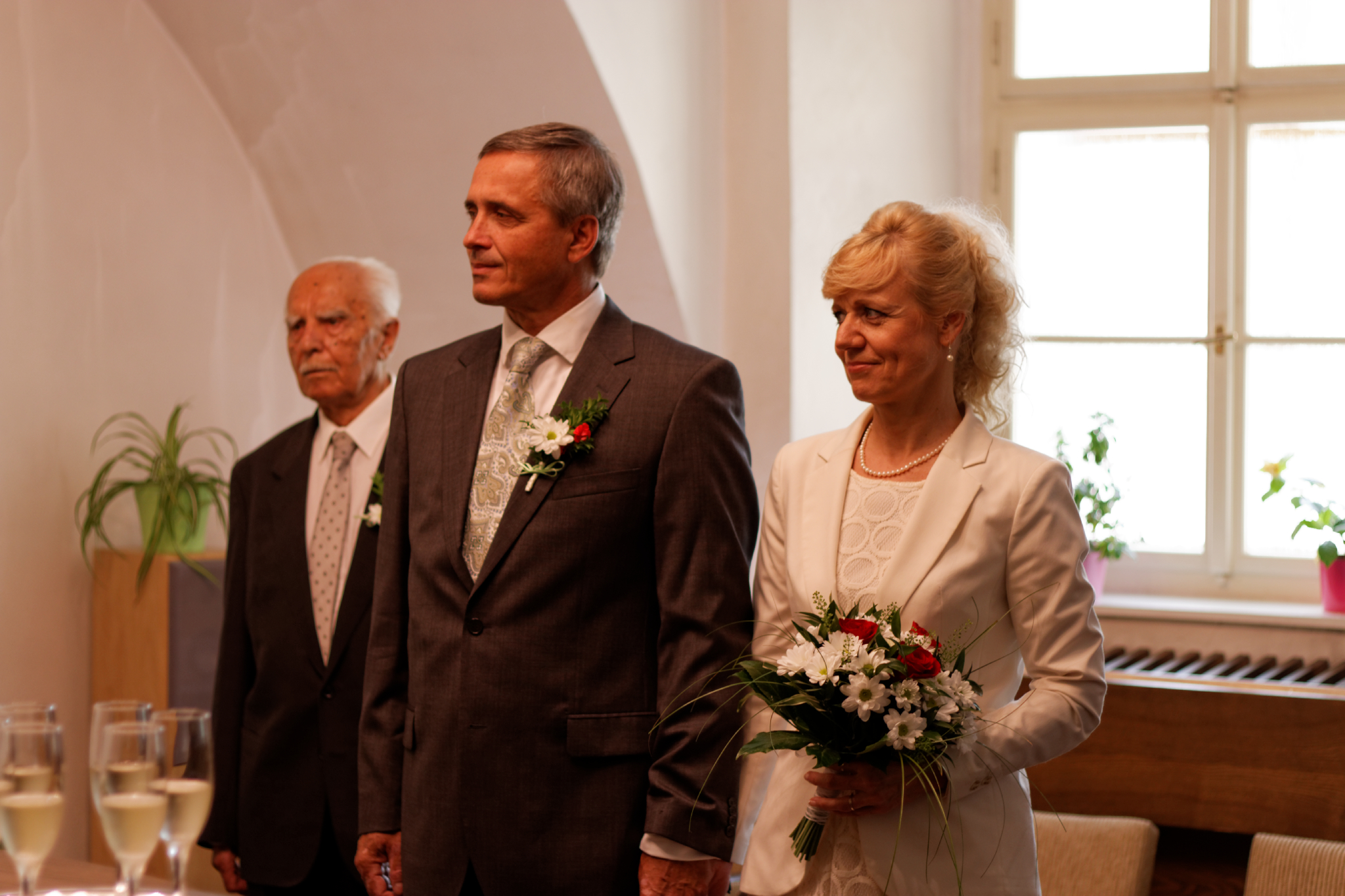 Album image copied from https://lh3.googleusercontent.com/-eUe55D85idY/VXzmqa5Tv5I/AAAAAAAC4tk/ILzmvVKCbe0z6QiWHN3vUiME4_uxaWpSwCLABGAYYCw/s0-U-I/IMG_3704_DxO_web.jpg