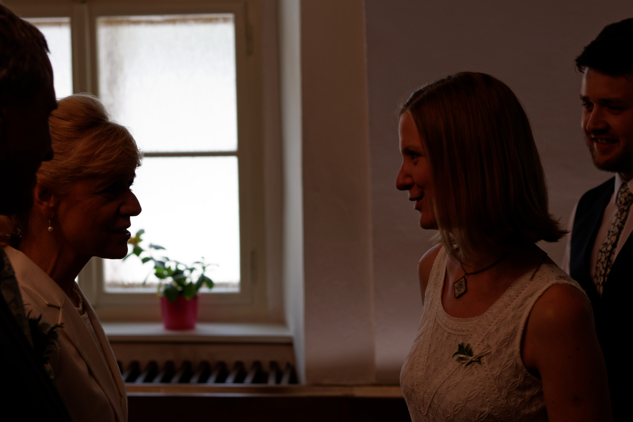 Album image copied from https://lh3.googleusercontent.com/-yiV2LtpmchM/VXzoHbb_FoI/AAAAAAAC4tk/0f2d0BgDouUyGkXyrGHDifmmSS1S3HSXwCLABGAYYCw/s0-U-I/IMG_3751_DxO_web.jpg