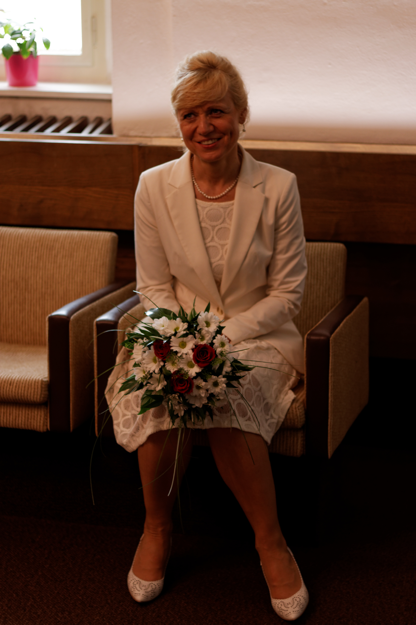 Album image copied from https://lh3.googleusercontent.com/-a9jkTNyJs2w/VXzotET7nEI/AAAAAAAC4tk/W4K6zLIvBF4-sCiZChsS7ty20YchDlPdACLABGAYYCw/s0-U-I/IMG_3773_DxO_web.jpg