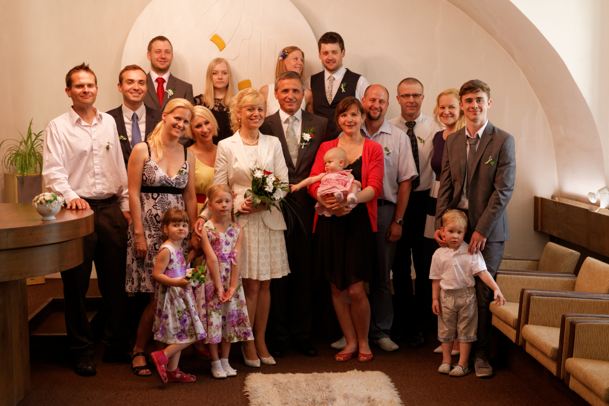 Album image copied from https://lh3.googleusercontent.com/-AyLBCExxpdA/VXzpTkZXvQI/AAAAAAAC4tk/7W9jZGW_bVMj5FdnDN4WbsjrTvnna_NhgCLABGAYYCw/s0-U-I/IMG_3803_DxO_web.jpg