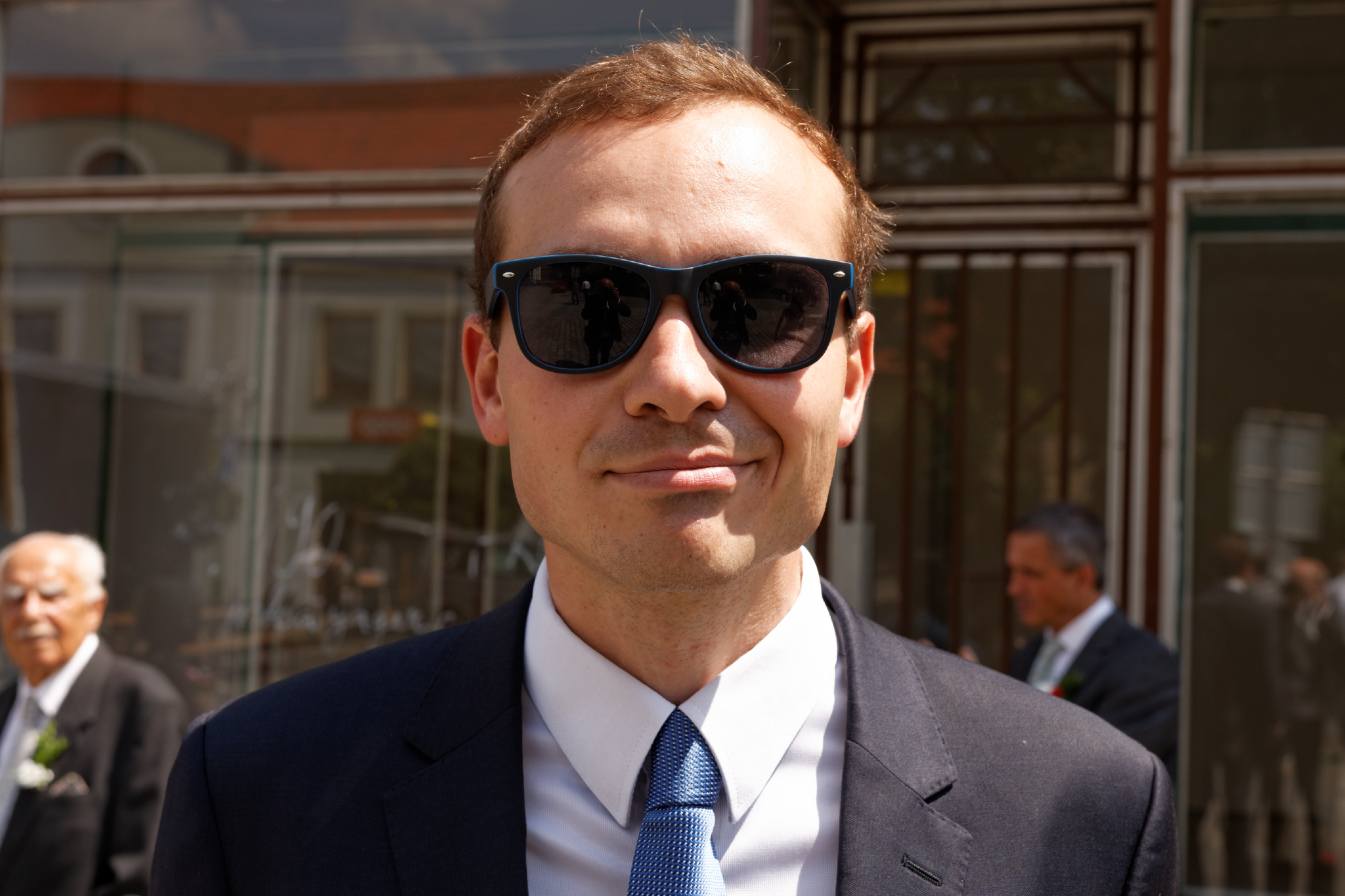 Album image copied from https://lh3.googleusercontent.com/-65_b5i5vTao/VXzps2q-ryI/AAAAAAAC4tk/jj65nKIOdPoZF_E0Se8B1EwifGtFY_oCACLABGAYYCw/s0-U-I/IMG_3812_DxO_web.jpg