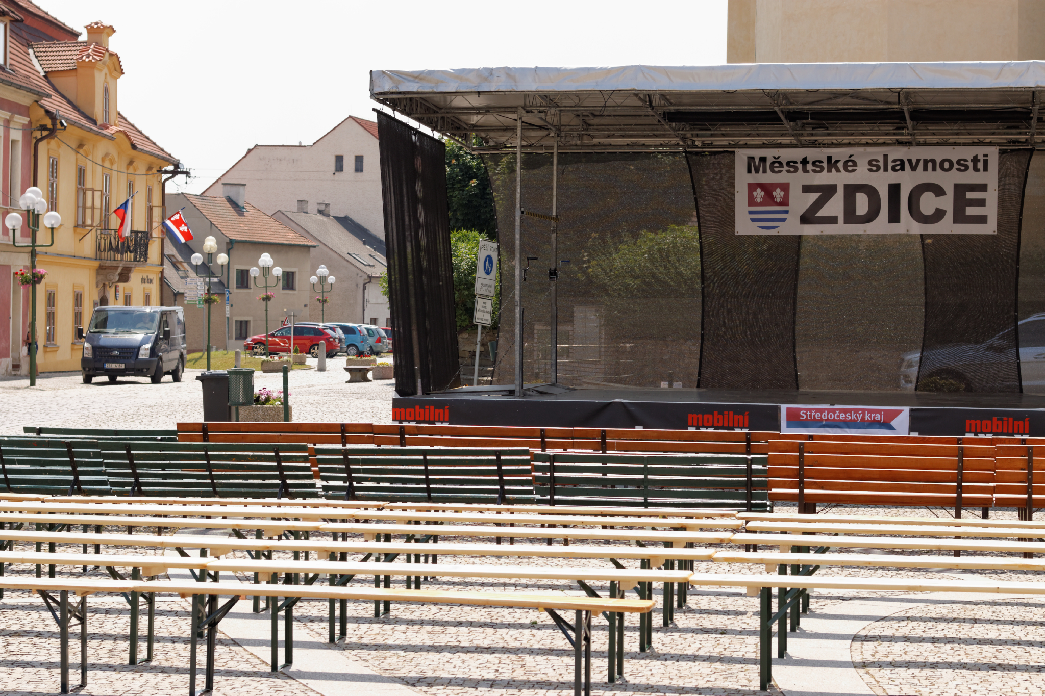 Album image copied from https://lh3.googleusercontent.com/-1RDKYRihC84/VXzqgM6RIcI/AAAAAAAC4tk/hAWXenXtaRUEi6cOb1bLVmiXfiQpwzqXQCLABGAYYCw/s0-U-I/IMG_3831_DxO_web.jpg