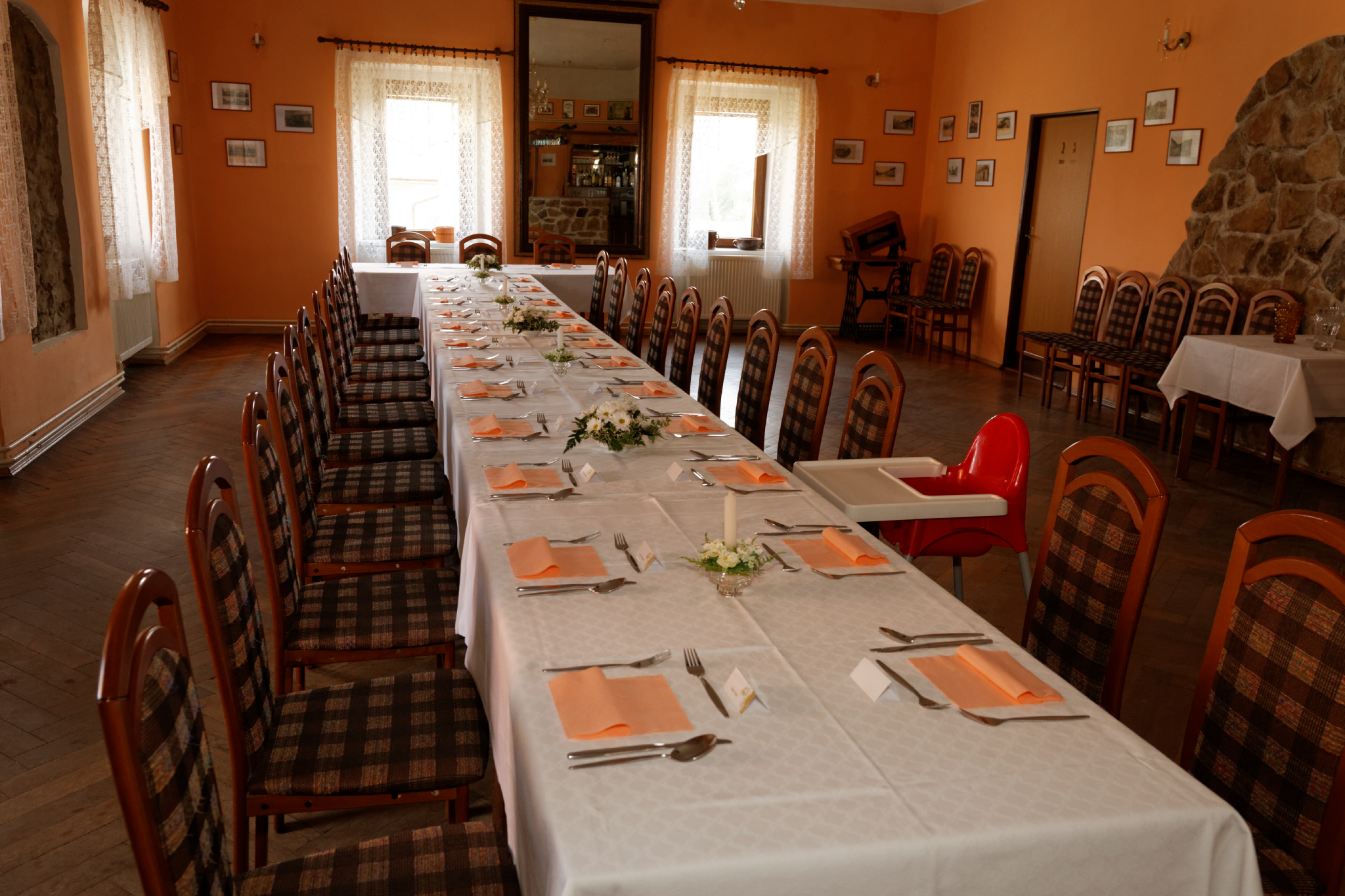 Album image copied from https://lh3.googleusercontent.com/-a4MRwizcCKU/VXzq2KNMiMI/AAAAAAAC4tk/lRNLoI772NwEghFfjYr67mawS2S8YpksQCLABGAYYCw/s0-U-I/IMG_3850_DxO_web.jpg