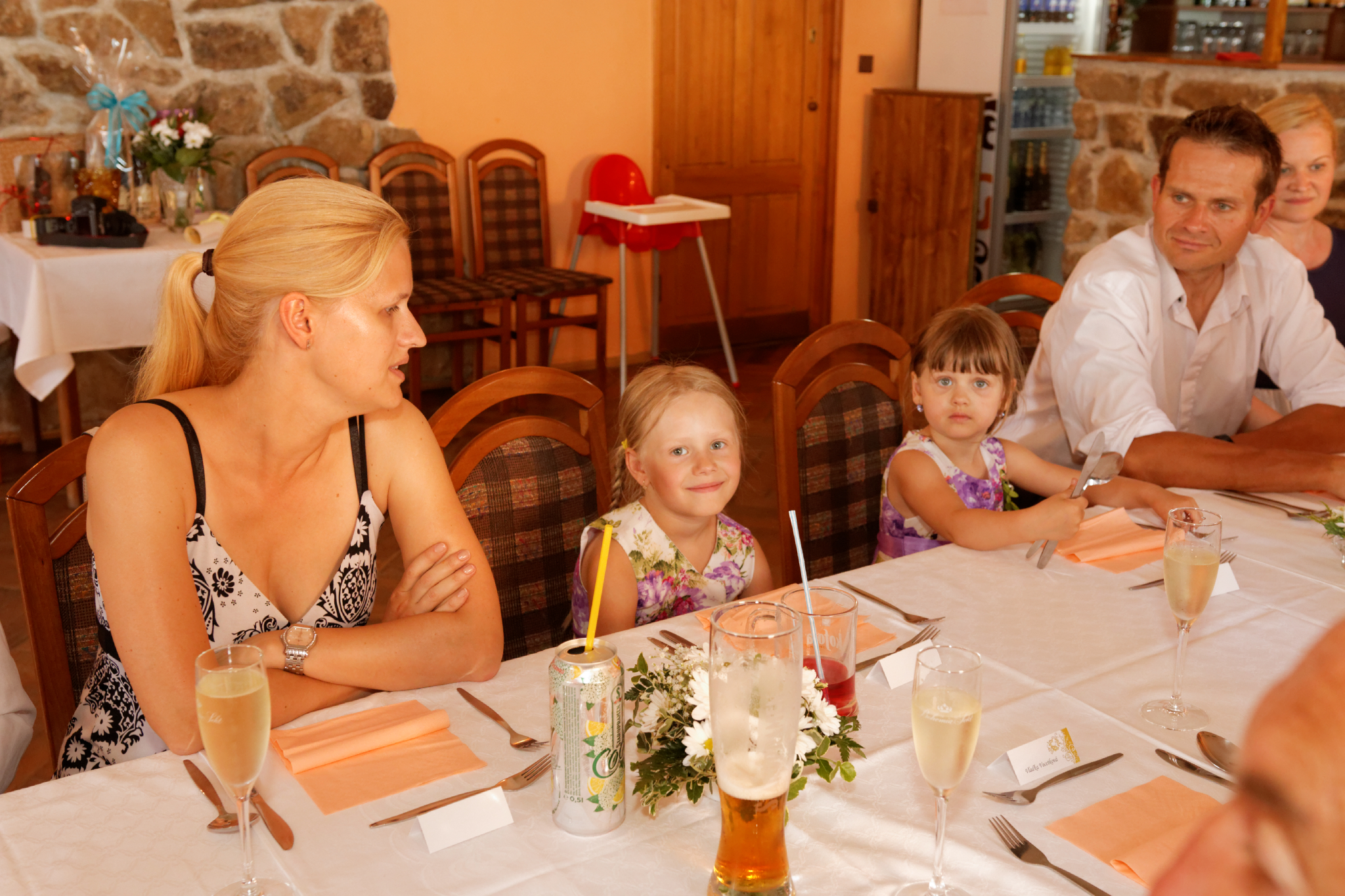 Album image copied from https://lh3.googleusercontent.com/-Sel4M9DAkfo/VXzr7JfSsfI/AAAAAAAC4tk/9UpKDeRgznsBK5sdTX-BRuRbPur_Zu9AgCLABGAYYCw/s0-U-I/IMG_3878_DxO_web.jpg