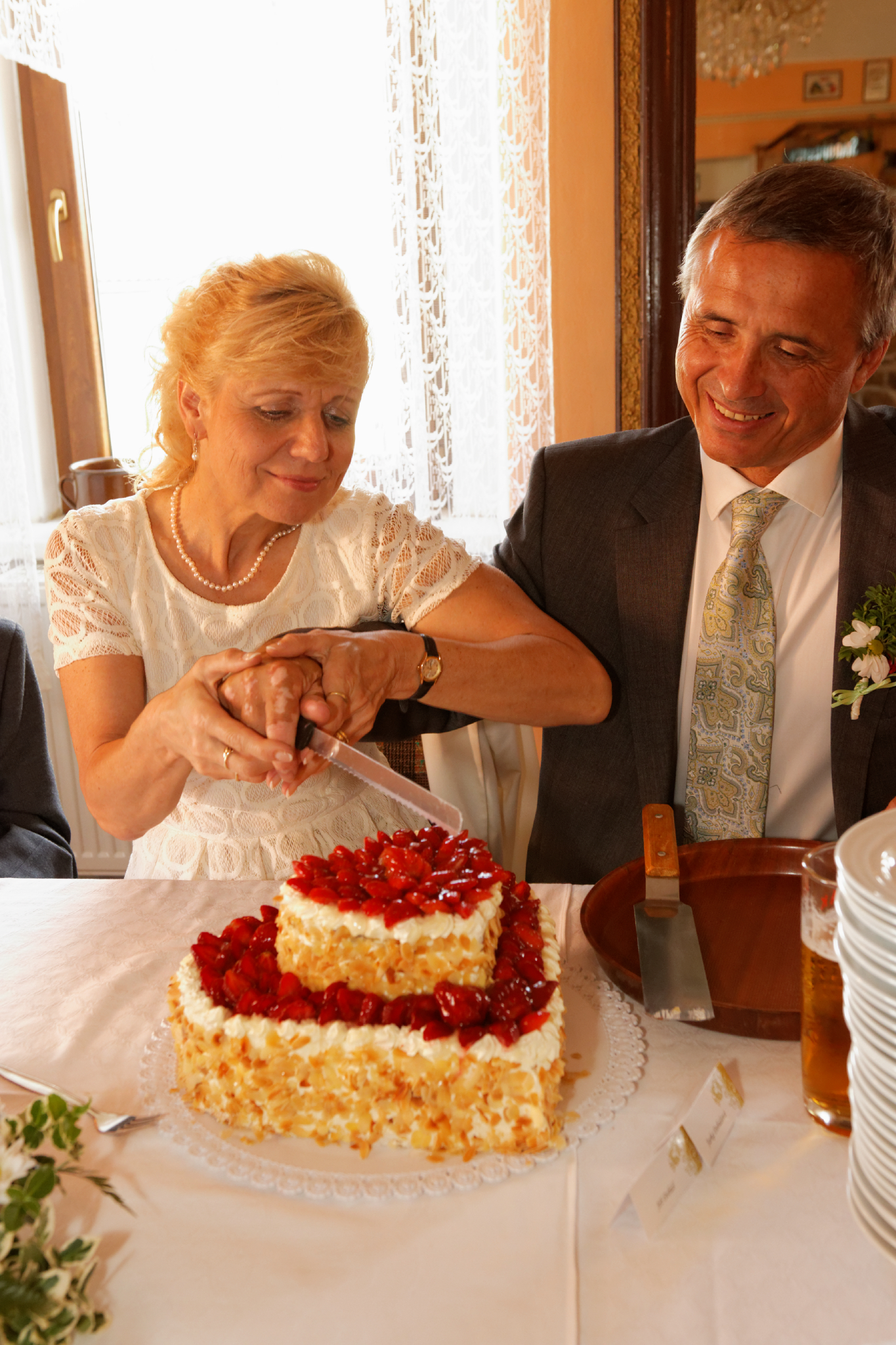 Album image copied from https://lh3.googleusercontent.com/-RP68giewWls/VXztMkxSJBI/AAAAAAAC4tk/o-StF4iG7V03nE3qUdkohO_fqwdGBCIQgCLABGAYYCw/s0-U-I/IMG_3929_DxO_web.jpg