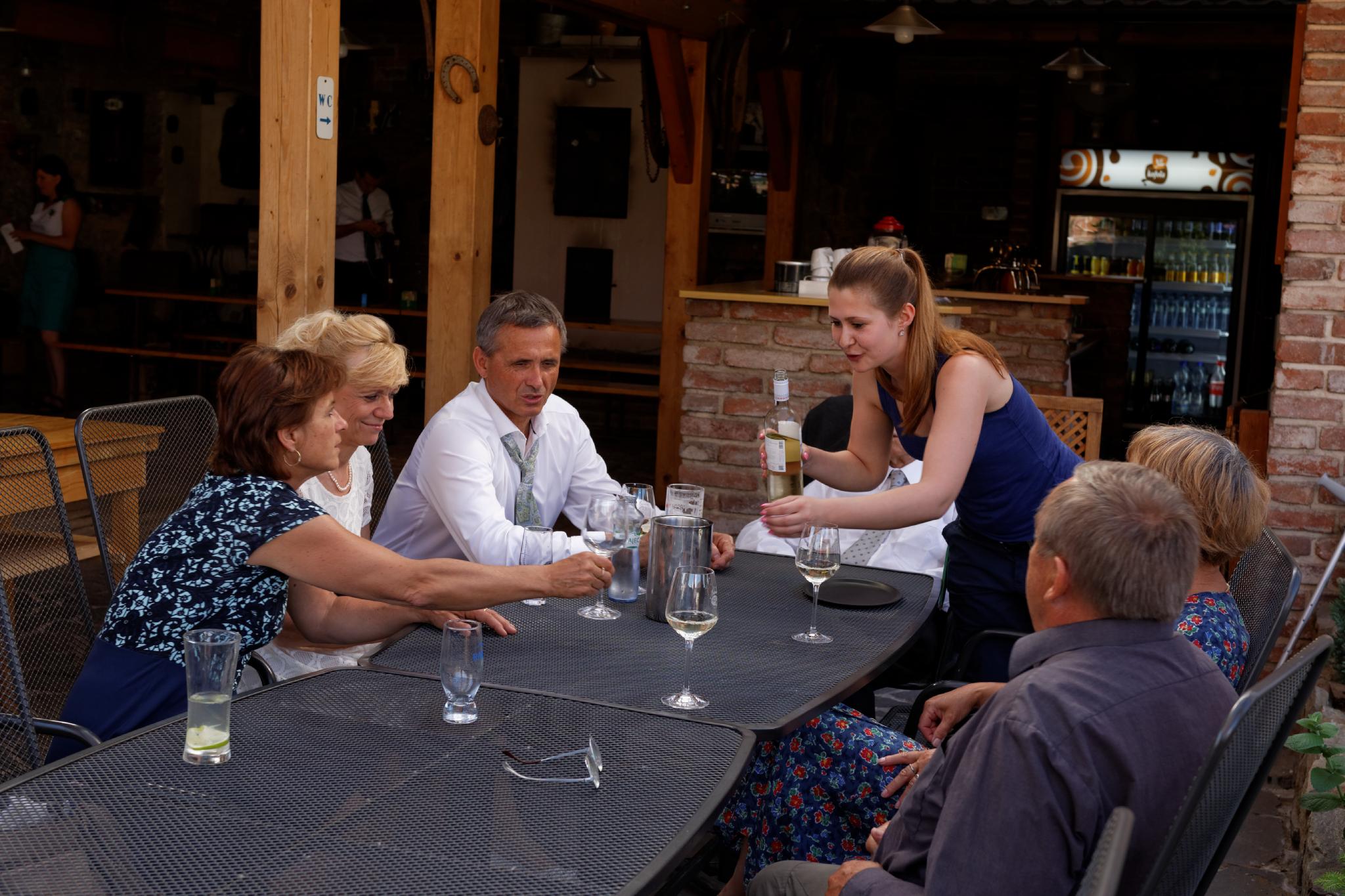 Album image copied from https://lh3.googleusercontent.com/-bUxkQtrzx_0/VXzvC8meyRI/AAAAAAAC4tk/31-WoDmqHn0iUvSxUzUObRrCOXz2OYu1gCLABGAYYCw/s0-U-I/IMG_4007_DxO_web.jpg