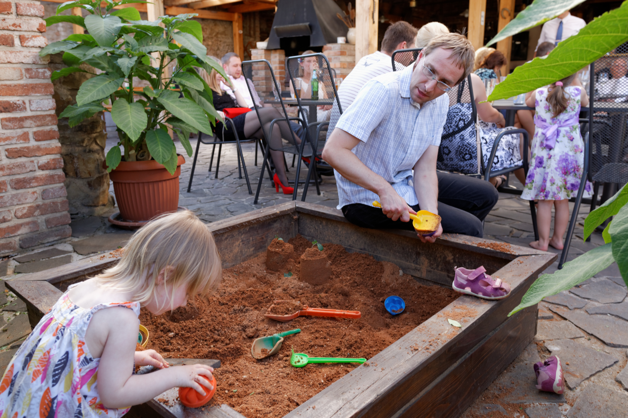 Album image copied from https://lh3.googleusercontent.com/-MdVy0X_pXZ8/VXzv9cAiN4I/AAAAAAAC4tk/hkMCVrW5vtQsgNmMtLSjUskvAKJyn9ifACLABGAYYCw/s0-U-I/IMG_4047_DxO_web.jpg