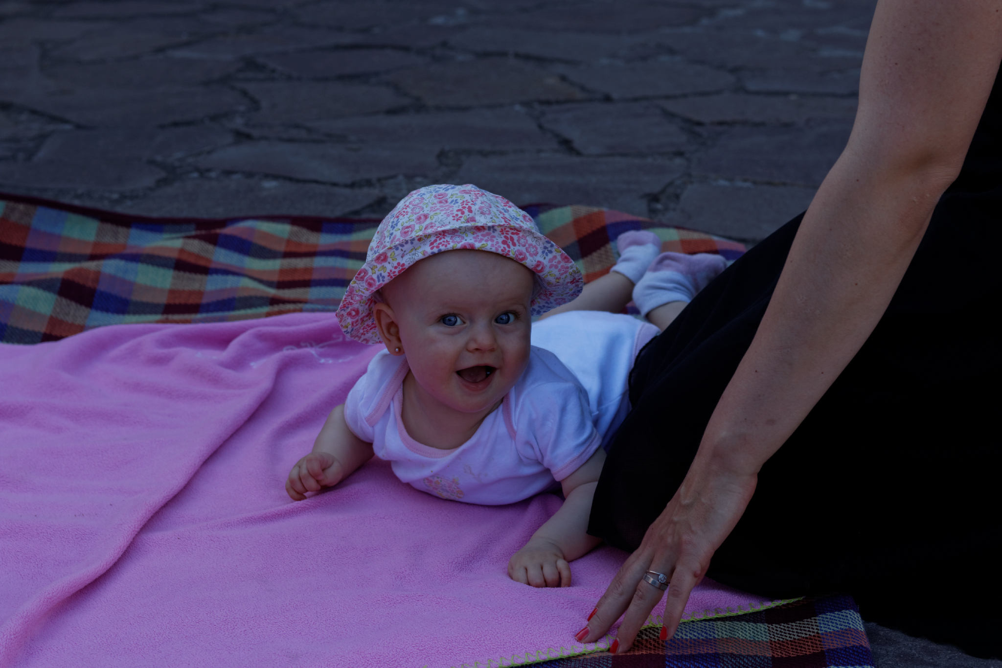 Album image copied from https://lh3.googleusercontent.com/-NgvGFGKc11w/VXzwxbjdkjI/AAAAAAAC4tk/Ywz4GQSxq7MHNLrDds1hfJHpDKhzFPlwACLABGAYYCw/s0-U-I/IMG_4073_DxO_web.jpg