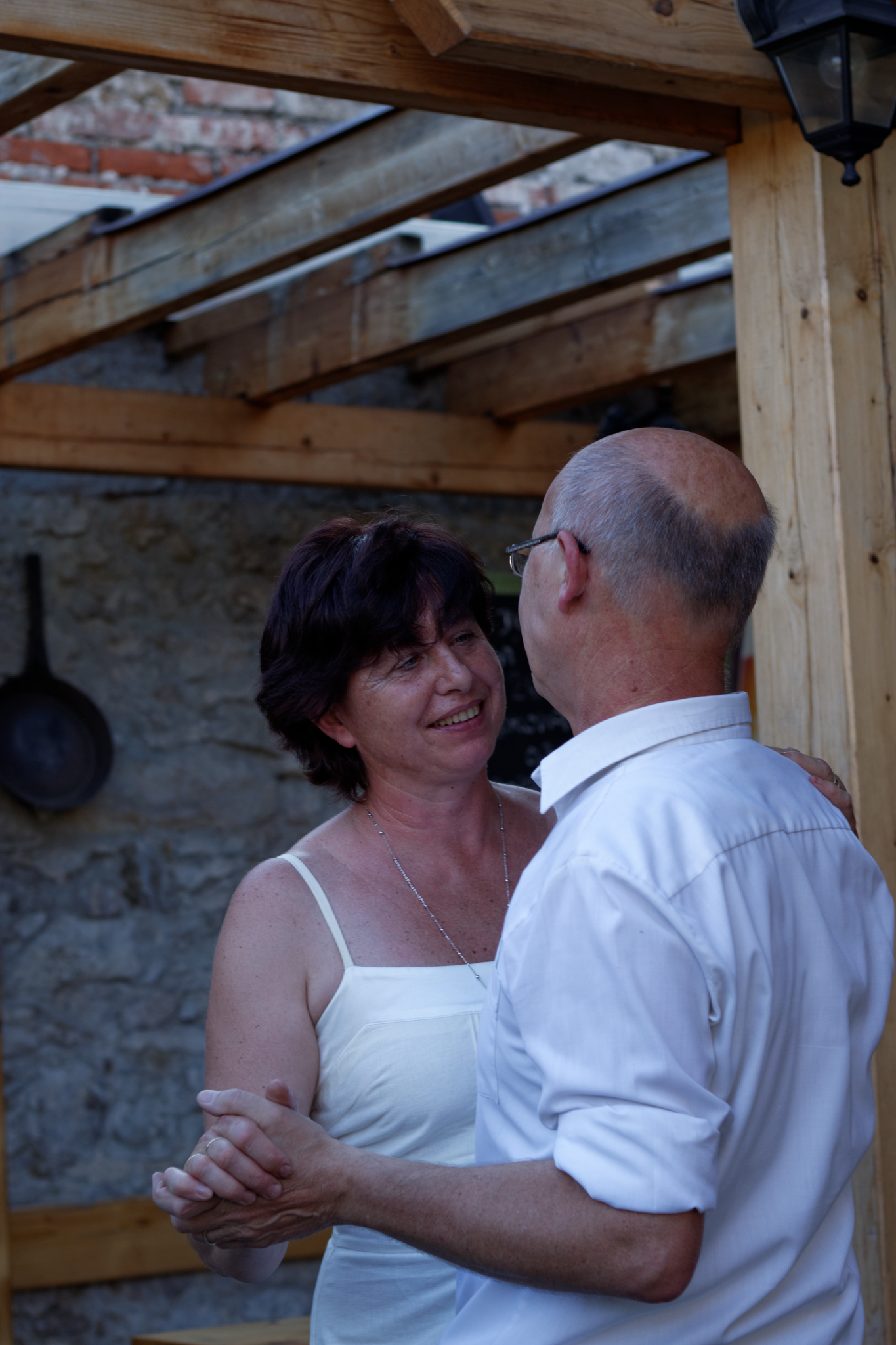 Album image copied from https://lh3.googleusercontent.com/-4LpUq6DXSdw/VXzyr0tiEYI/AAAAAAAC4tk/Hr14_urAh8UNZvc2GtBYC3FlmA80m9l-QCLABGAYYCw/s0-U-I/IMG_4157_DxO_web.jpg