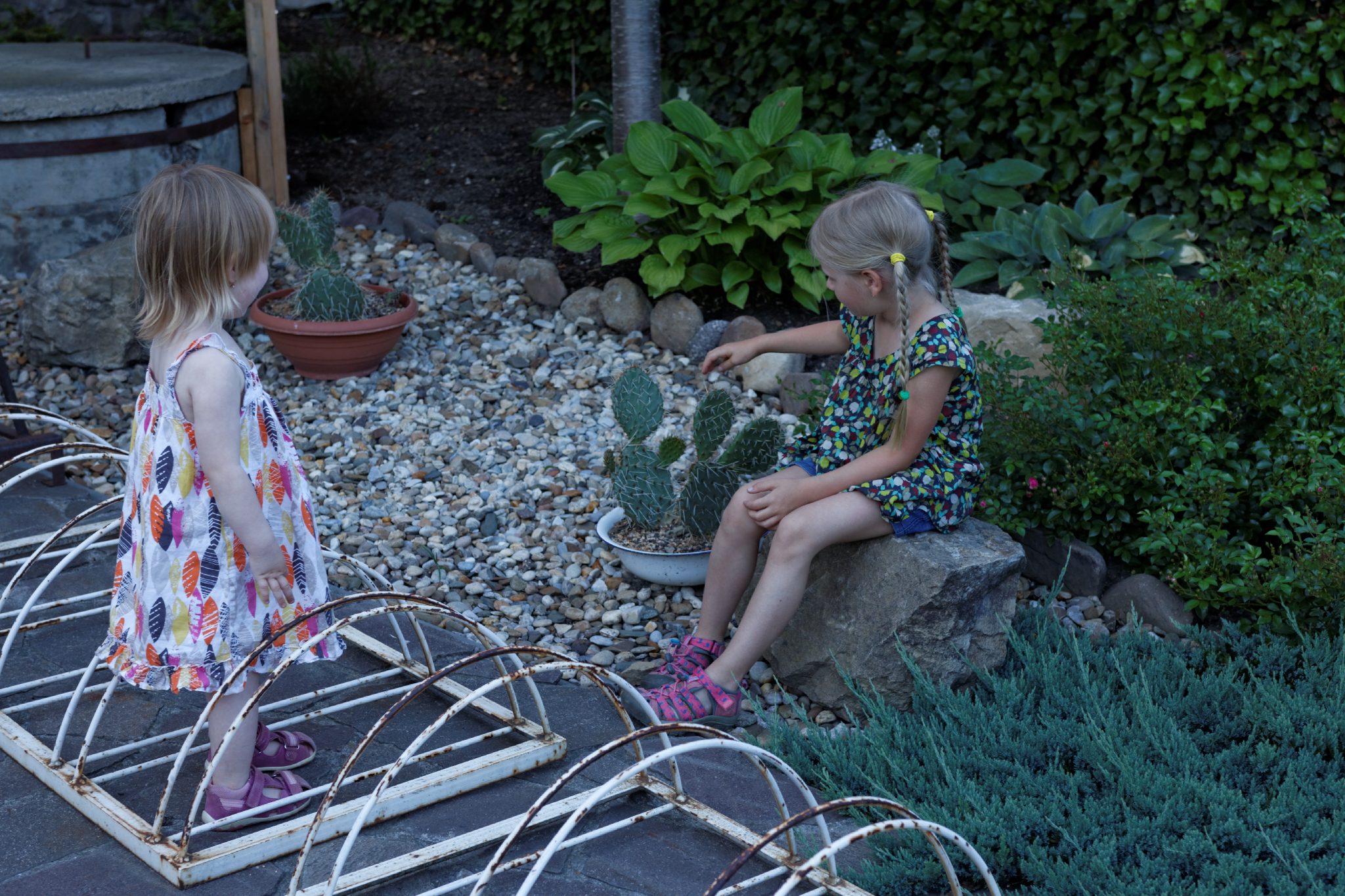 Album image copied from https://lh3.googleusercontent.com/-aVZ61UvEFgQ/VXzzCKQHphI/AAAAAAAC4tk/teErmJWAblkZ17JpKV1dtDsNDeUWVdCaACLABGAYYCw/s0-U-I/IMG_4179_DxO_web.jpg