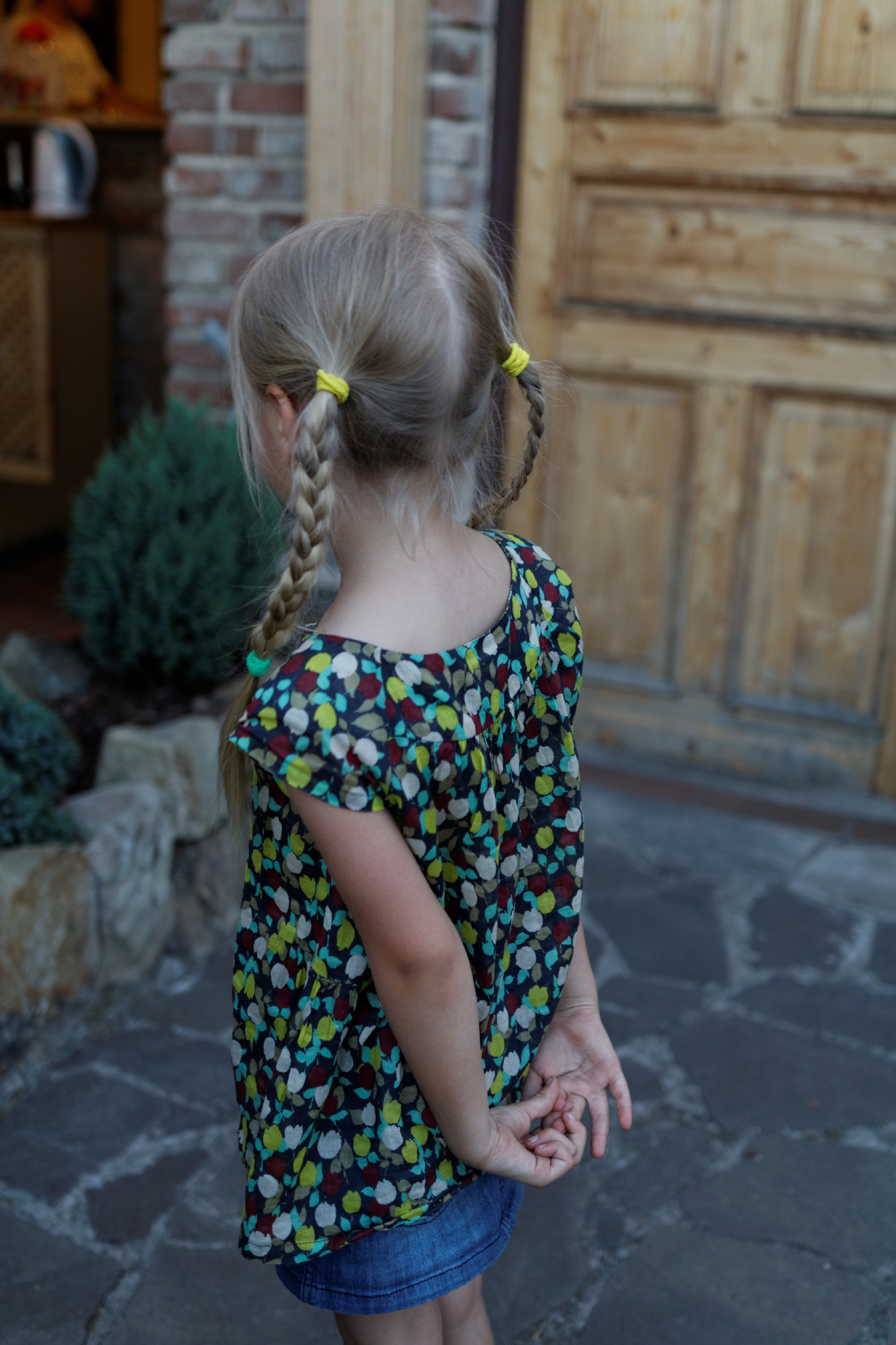 Album image copied from https://lh3.googleusercontent.com/-yUA1jqL93t0/VXz03XYcIqI/AAAAAAAC4tk/-X3Ik_2NTAcuVKJGz01UL8Luhh5R-fNKgCLABGAYYCw/s0-U-I/IMG_4238_DxO_web.jpg