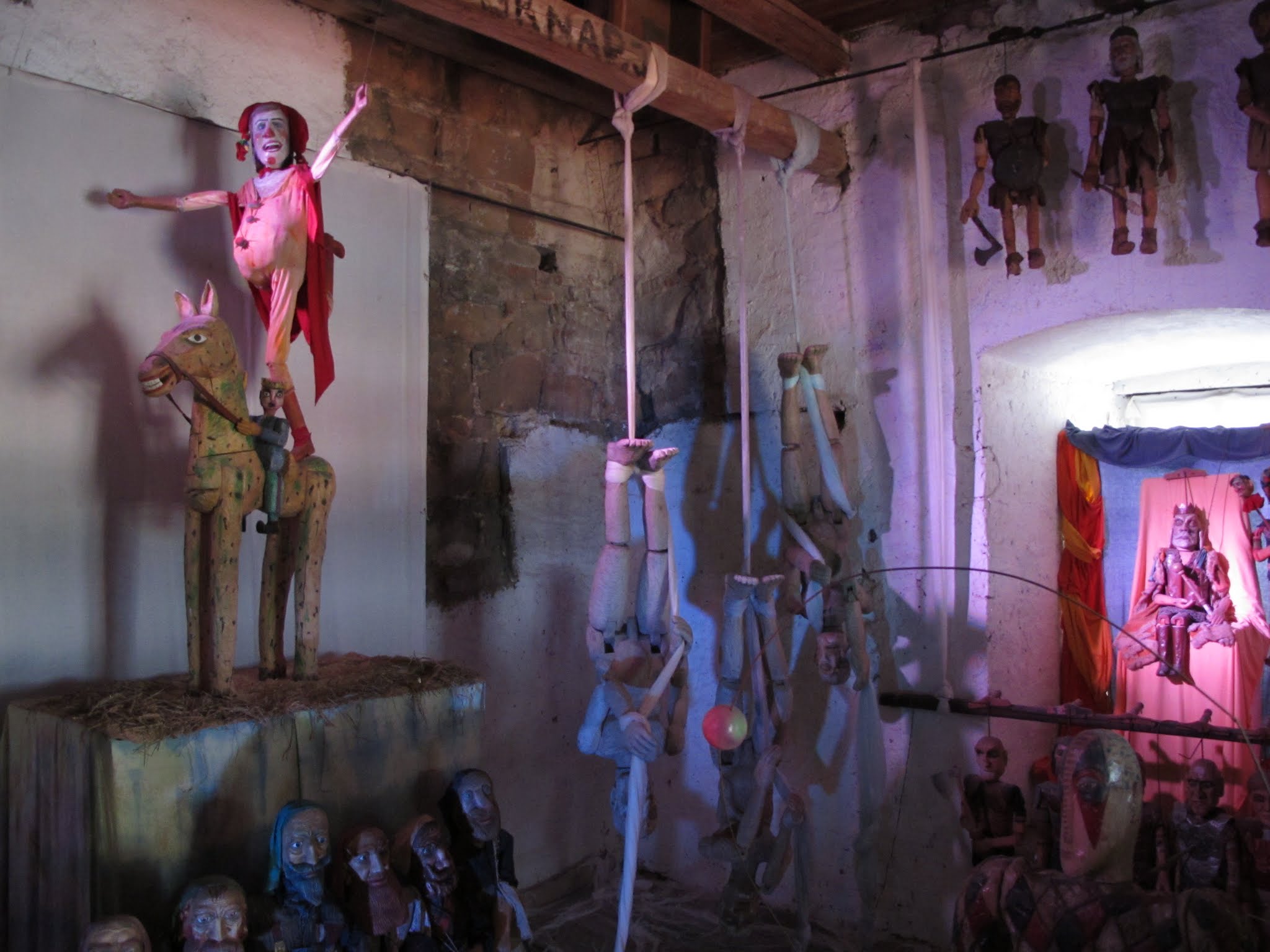 Album image copied from https://lh3.googleusercontent.com/-6VgnjtXxQXc/VYvalwjLBxI/AAAAAAABflE/qkVuZ3yt32kL_P0W4qaqq9Avy8z61qaNgCLABGAYYCw/s0-U-I/IMG_5724.JPG