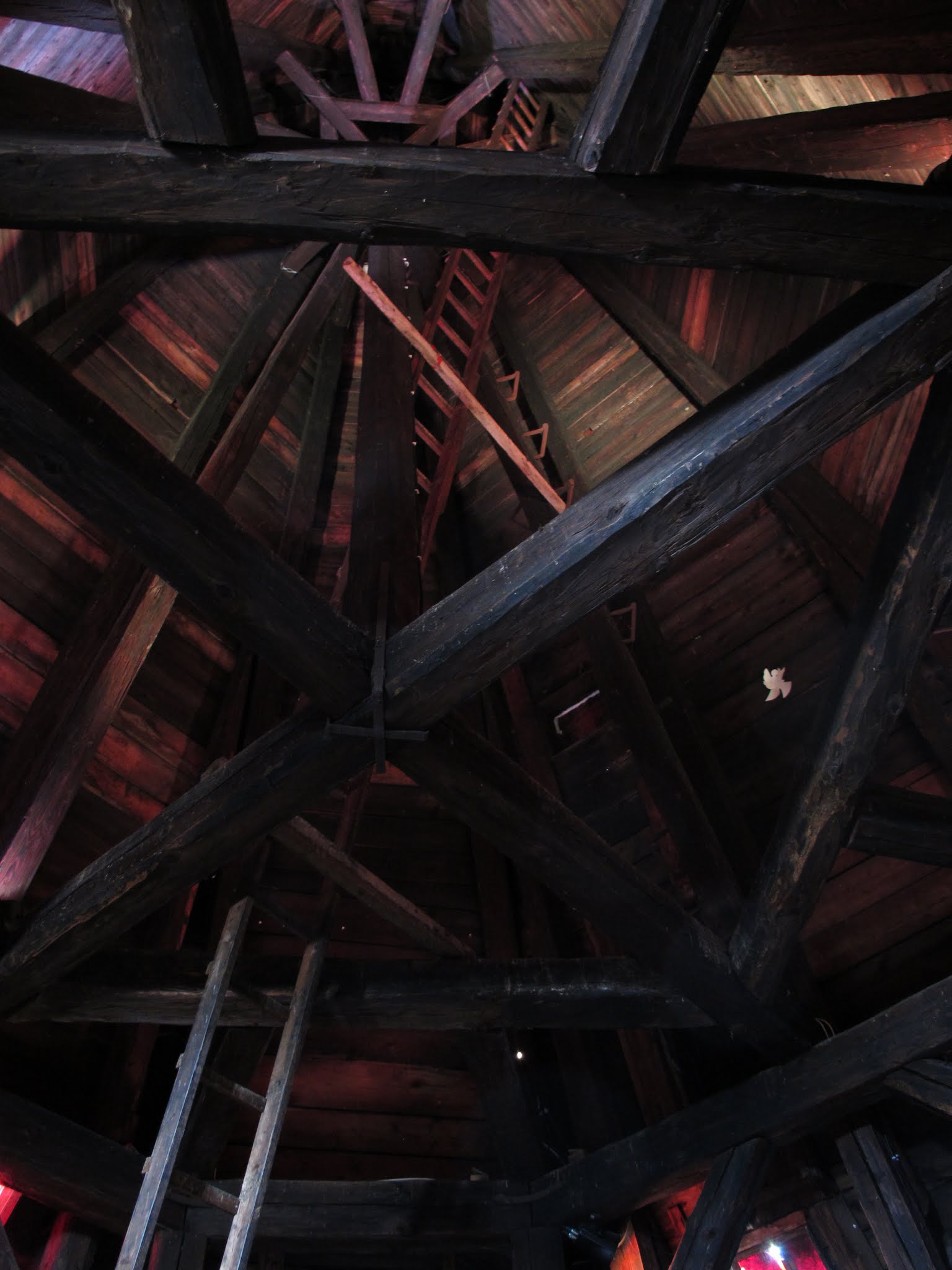 Album image copied from https://lh3.googleusercontent.com/-qLBu0mkhj1g/VYvasW7KUKI/AAAAAAABfmE/tjAWrAiqiRIEpgws-oDOwbdF6uHn32ILwCLABGAYYCw/s0-U-I/IMG_5730.JPG