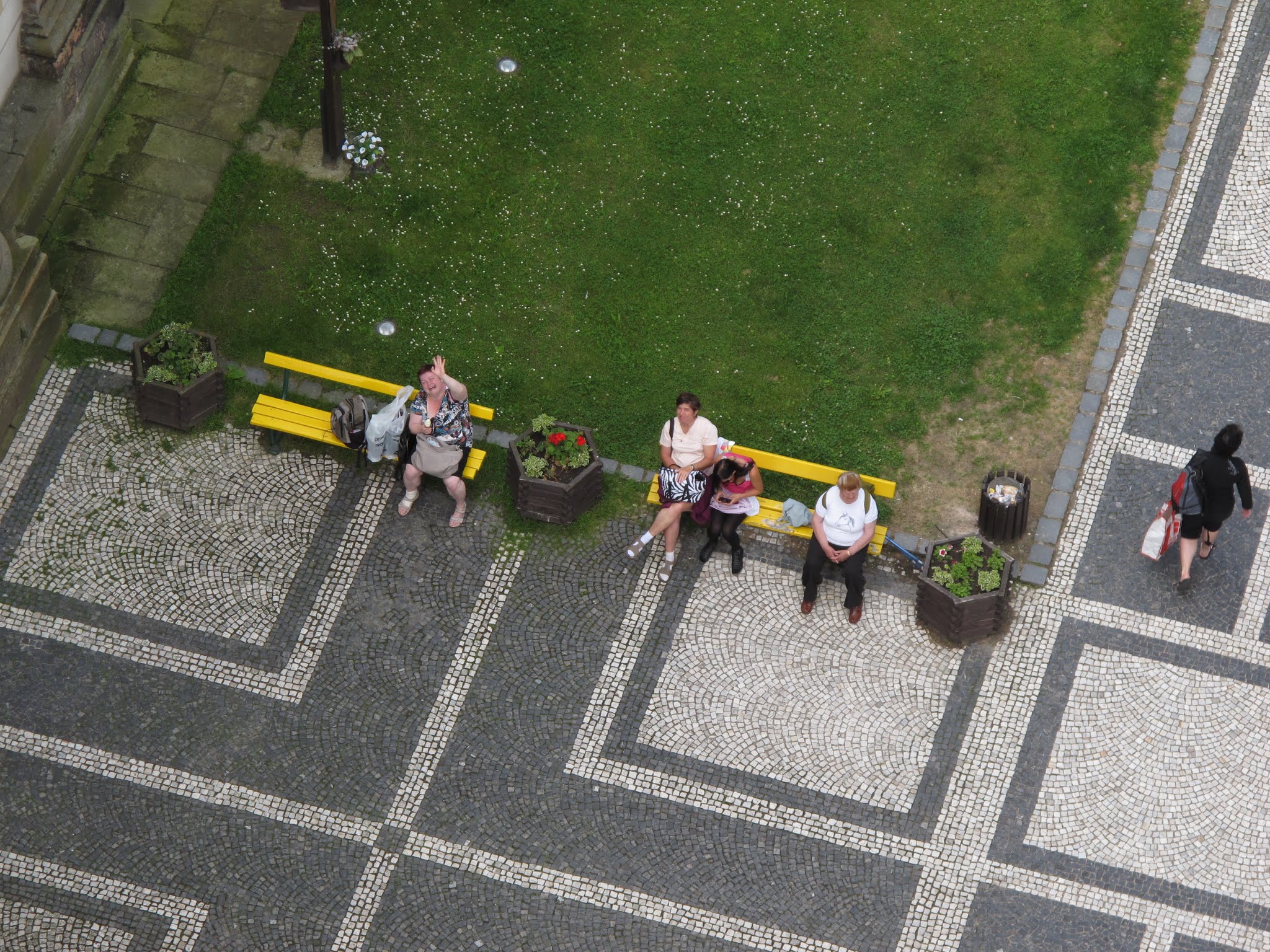 Album image copied from https://lh3.googleusercontent.com/-IGHAFrFDkHA/VYva0dQHwsI/AAAAAAABfng/xHrtX5yHwHYboiVywkutge-nCXxFK_v6wCLABGAYYCw/s0-U-I/IMG_5736.JPG