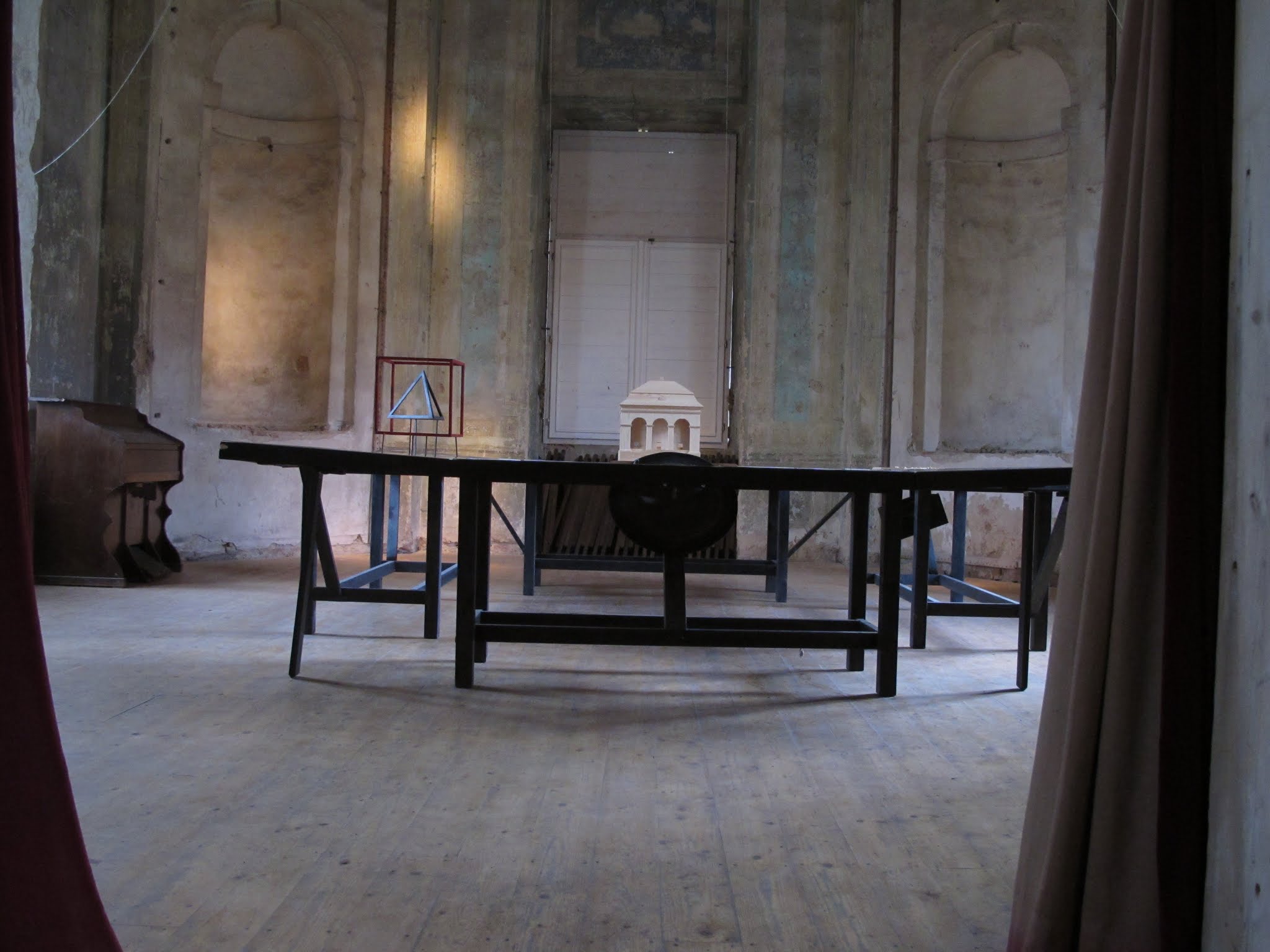 Album image copied from https://lh3.googleusercontent.com/-FtZ2oJghU10/VYvbkZHkMjI/AAAAAAABfsg/ONm-LGOXF7oM-6qvQd1A7I7l3Bd4qrIzgCLABGAYYCw/s0-U-I/IMG_5810.JPG