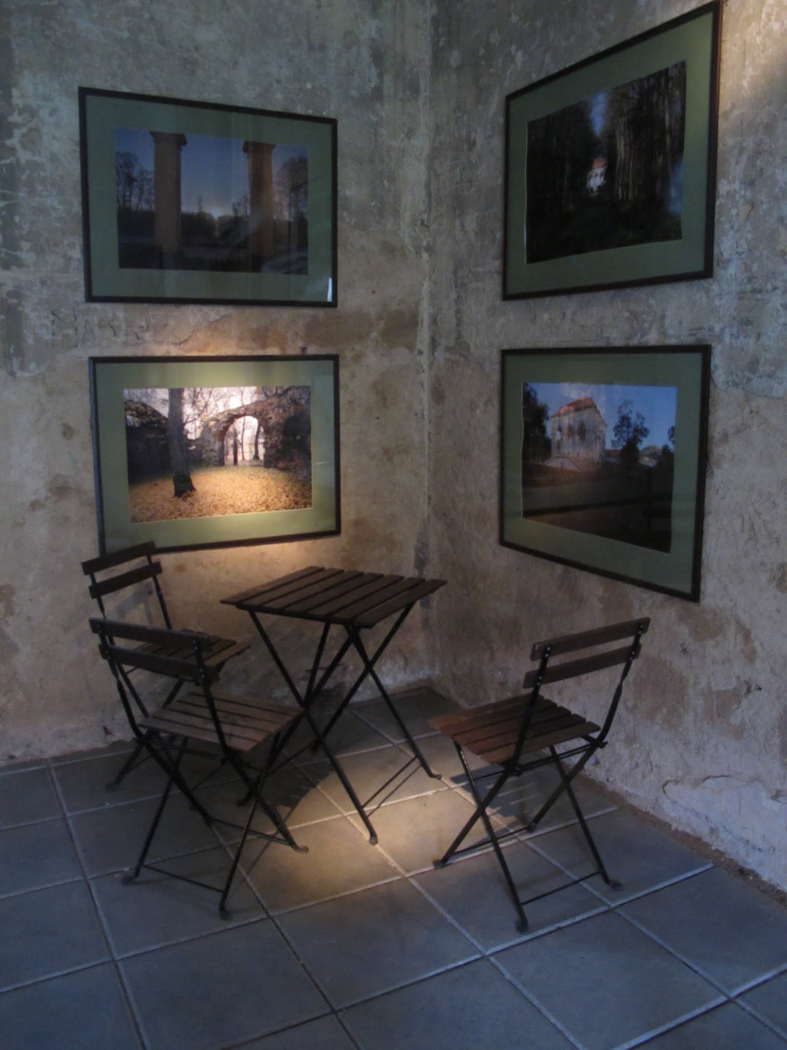 Album image copied from https://lh3.googleusercontent.com/-0jVJoOT9CsI/VYvbllBvhTI/AAAAAAABfso/eSVH7SPS09gsqwwWjFMEQikiUy8lk8w_ACLABGAYYCw/s0-U-I/IMG_5811.JPG