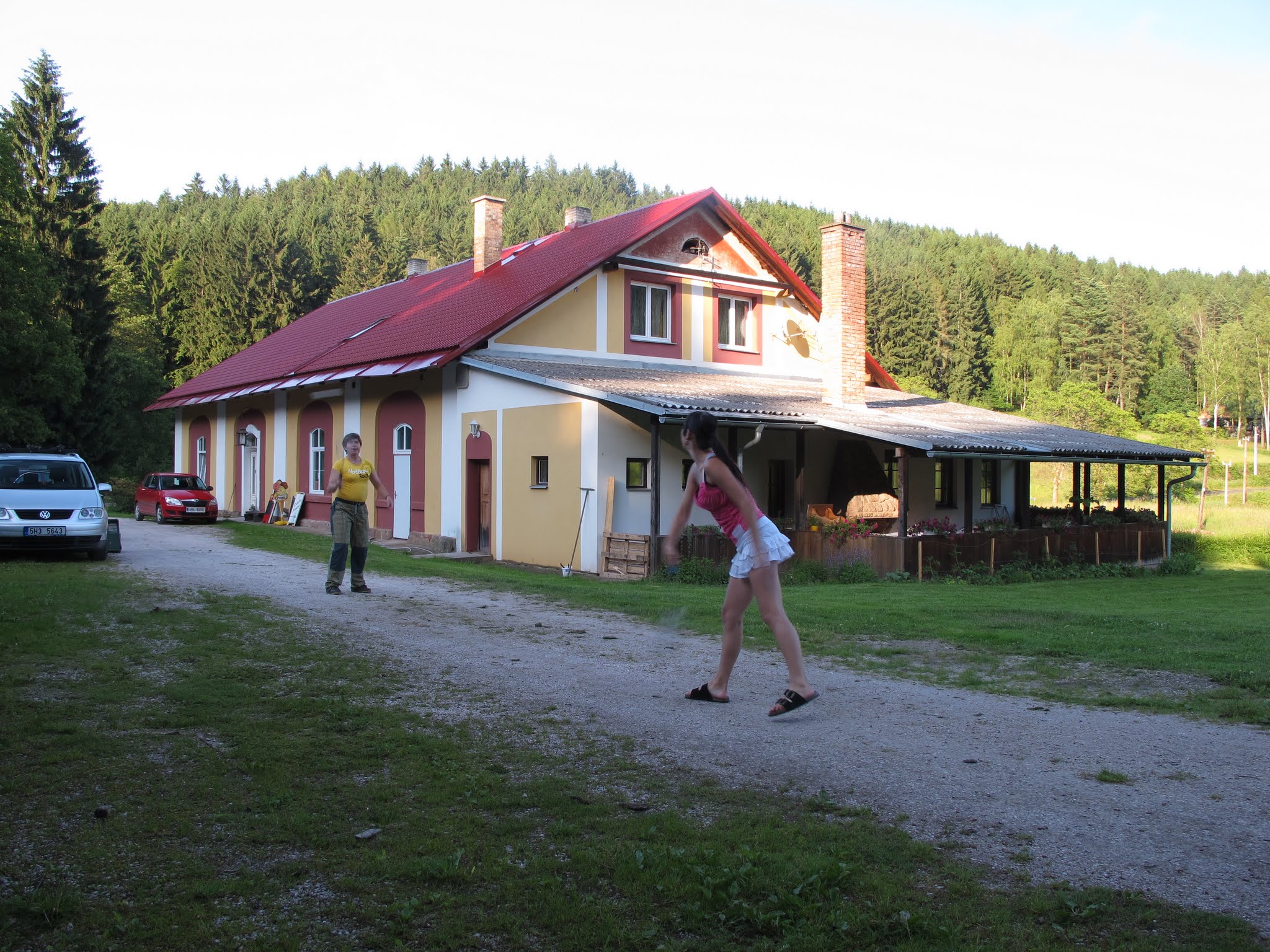 Album image copied from https://lh3.googleusercontent.com/-v-GDO3ZdyAE/VYvdBerkWYI/AAAAAAABftk/Hw8J5gphV-ENuHFkAKZHjdzKMO6n-74lgCLABGAYYCw/s0-U-I/IMG_5817.JPG