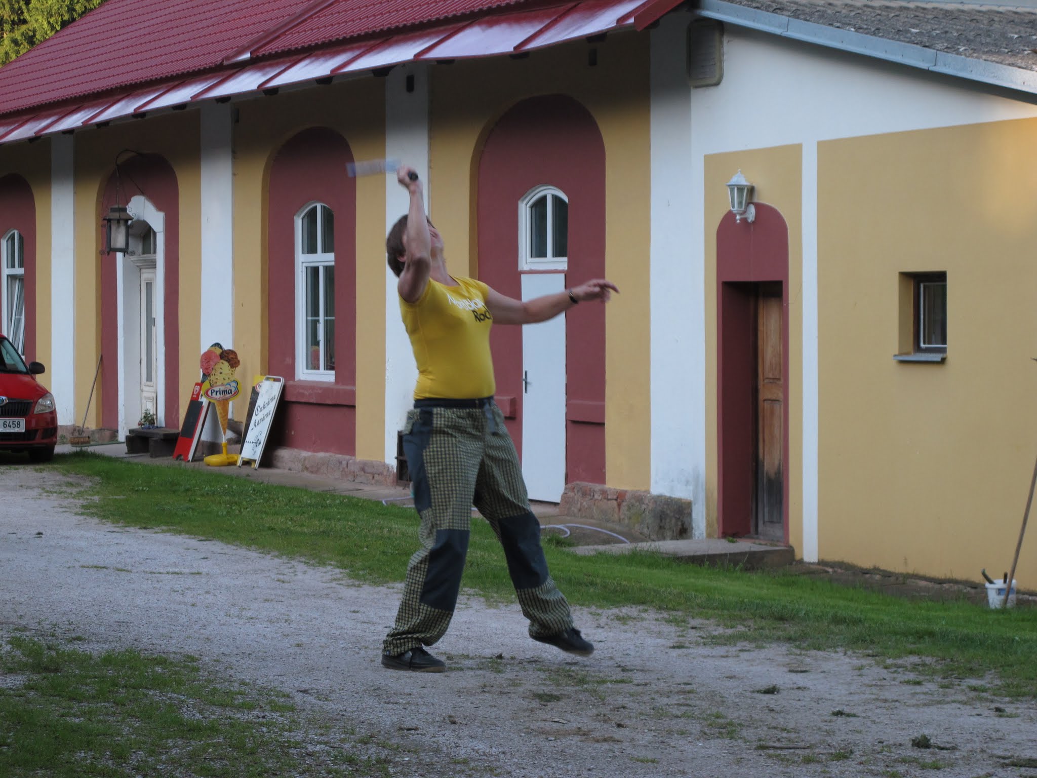 Album image copied from https://lh3.googleusercontent.com/-rHEFAcyRaik/VYvdCFxALaI/AAAAAAABfts/FOSFPwm1d3gDpQPuCtN_lOvSC4kHRLxUwCLABGAYYCw/s0-U-I/IMG_5818.JPG