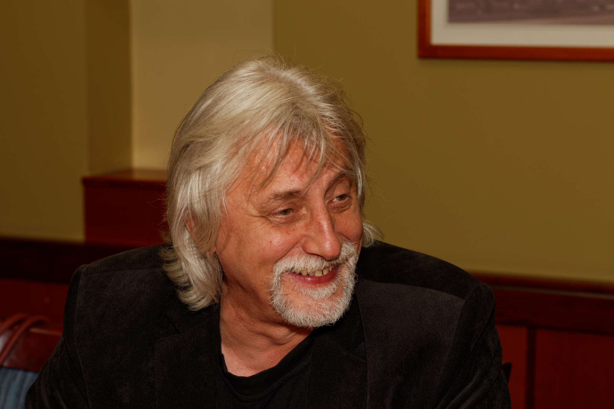 Album image copied from https://lh3.googleusercontent.com/-JOa7UDyvrQ0/VhQW2GZG7DI/AAAAAAAB6_0/tN6F9lMvgZskEn_FWTYG-VOOkbdU9tCOACLABGAYYCw/s0-U-I/IMG_6601_DxO_web.jpg