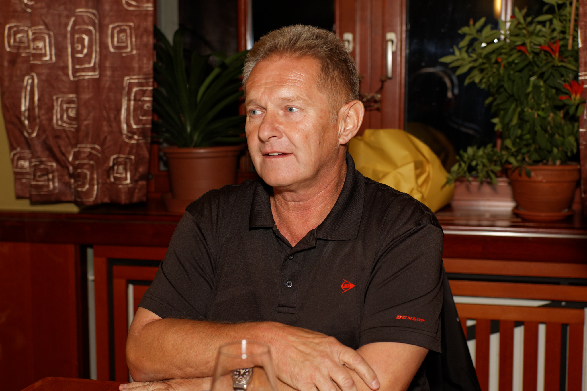 Album image copied from https://lh3.googleusercontent.com/-YSDNiNy7klU/VhQXgaE8ywI/AAAAAAAB6_0/VoIwNwawvTIU-EhrhIq4SjAbmcnV53tIgCLABGAYYCw/s0-U-I/IMG_6616_DxO_web.jpg